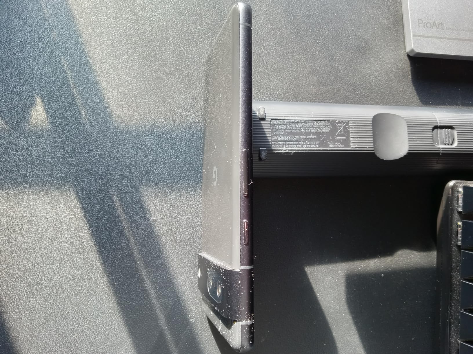 Google Pixel 7 5G, US Version, 128GB, Obsidian - Unlocked (Renewed) customer photo 1