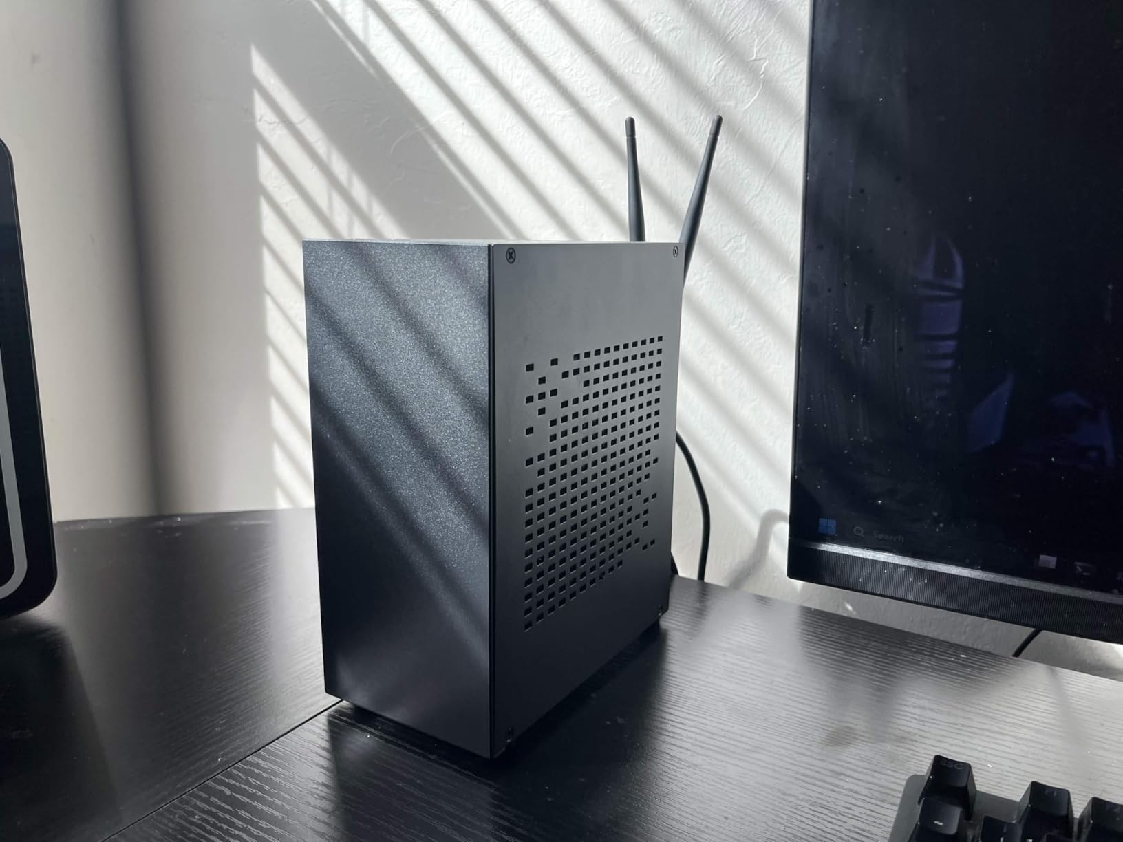 JOYJOM Aluminum Mini ITX Case with PCIe 3.0 Riser customer photo 2