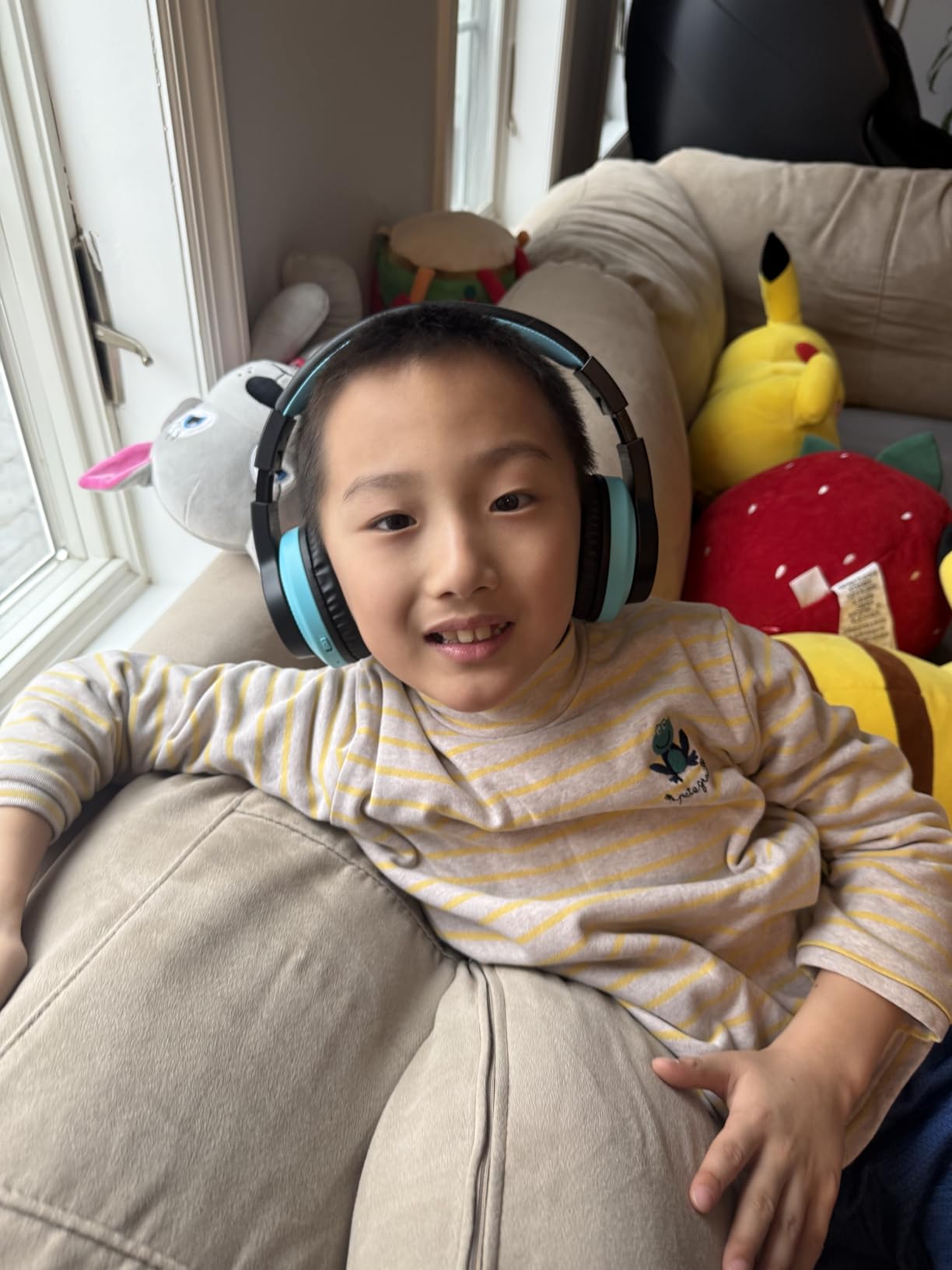 seenda Kids Bluetooth Headphones Boys, JCH-01 Kids Wireless Headphones for School, 85/94dB Volume Limited, 45H Playtime, 3 Lighting Modes, Built-in Mic Headset with Aux Cord for iPad/Tablet/Travel customer photo 1