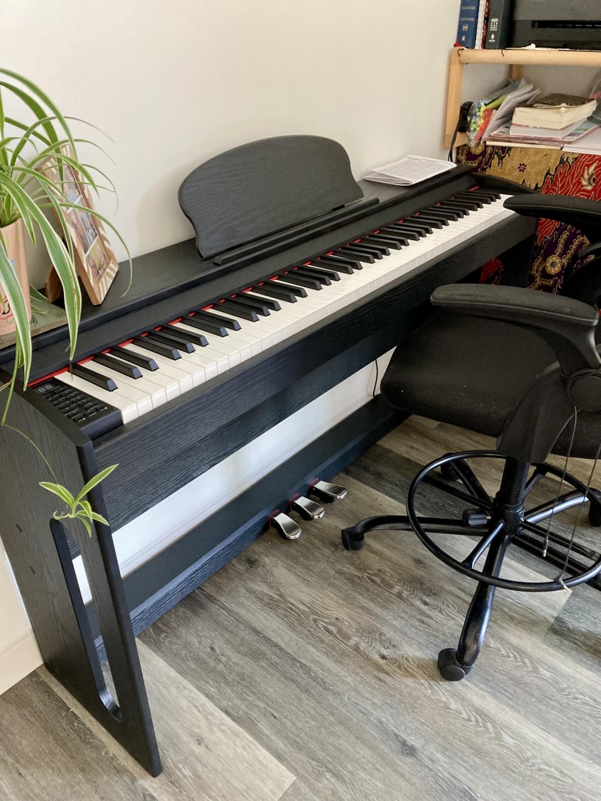 AODSK 88-Key Weighted keyboard piano,Hammer Action Digital Piano with Speakers,Furniture Stand and Triple Pedals,piano keyboard 88 keys Beginner's Course- Support Headphones,Piano Lessons,B-83S customer photo 2