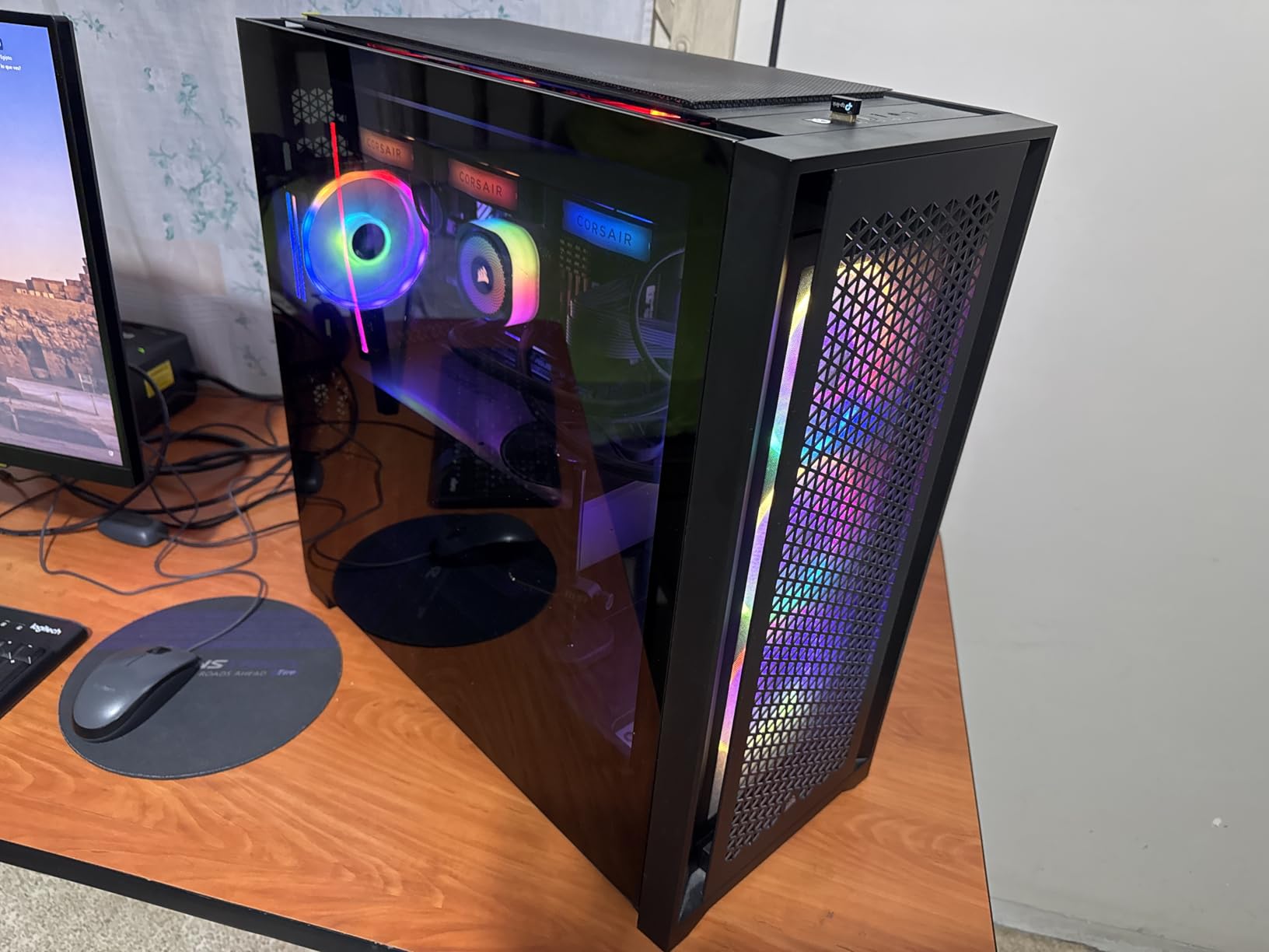 Corsair RM1200x Shift Fully Modular ATX Power Supply - Side Interface - ATX 3.1 & PCIe 5.1 Compliant - Zero RPM Fan Mode - 105°C-Rated Capacitors - 80 Plus Gold Efficiency customer photo 1