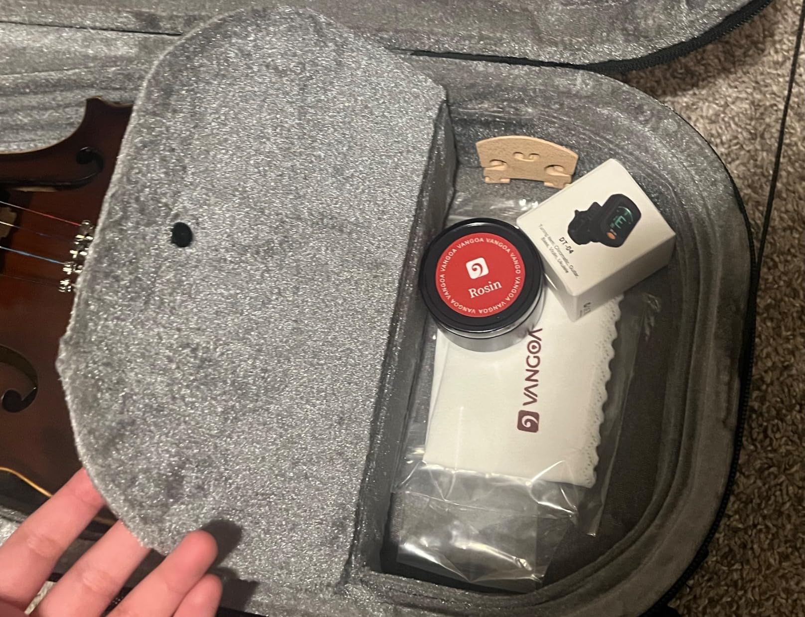 Vangoa Violin 4/4 Full Size Set, Fiddle Solid Wood for Professional Intermediate Beginners Adults with Ebony Fittings, Hard Case, 2Pcs Violin Bow customer photo 2