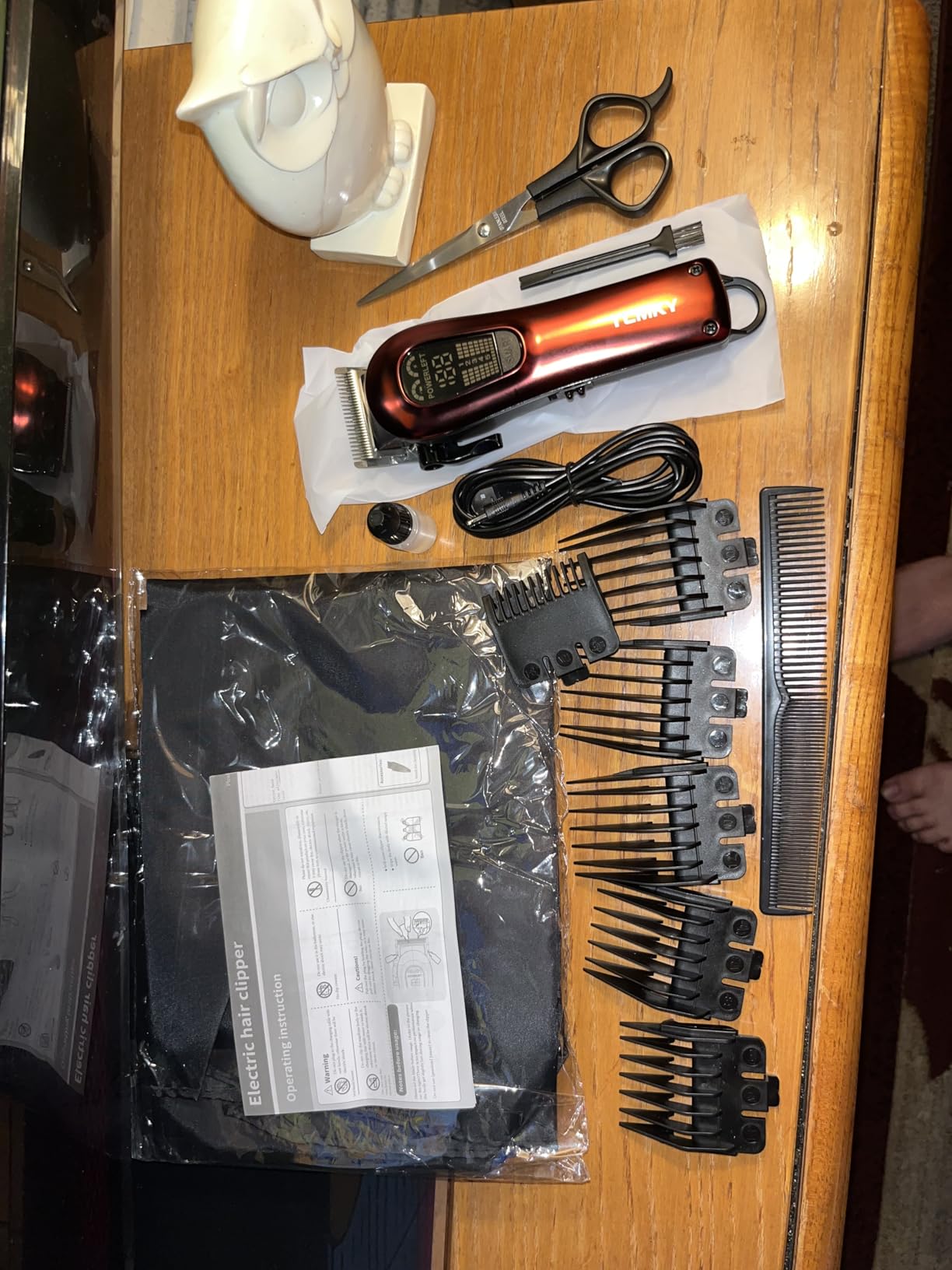 TCMKY Hair Clippers for Men Professional Clippers for Men Cordless&Corded Barber Clippers for Hair Cutting & Grooming. Rechargeable Hair Trimmer Kit for Household (Red) customer photo 1