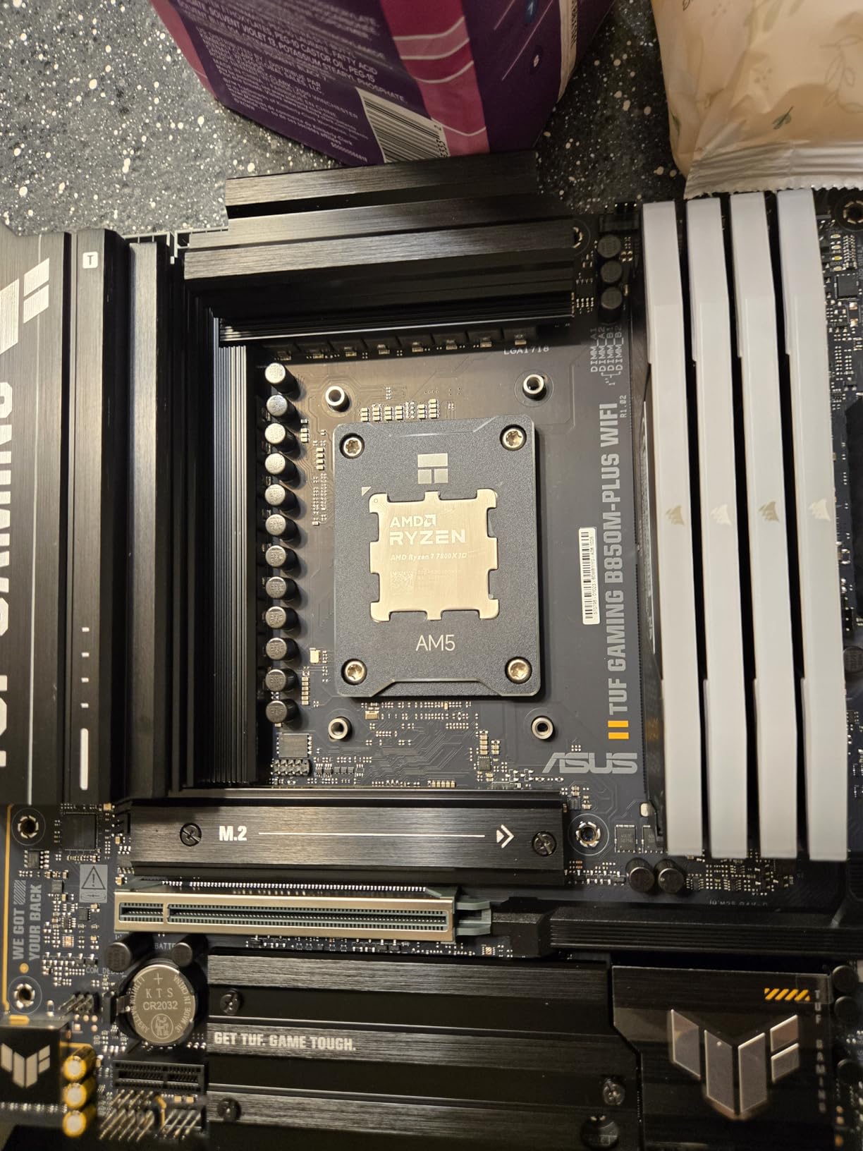 CORSAIR VENGEANCE RGB DDR5 RAM 32GB (2x16GB) 6000MHz CL30-36-36-76 1.40V AMD EXPO Intel XMP Desktop Computer Memory - Gray customer photo 2