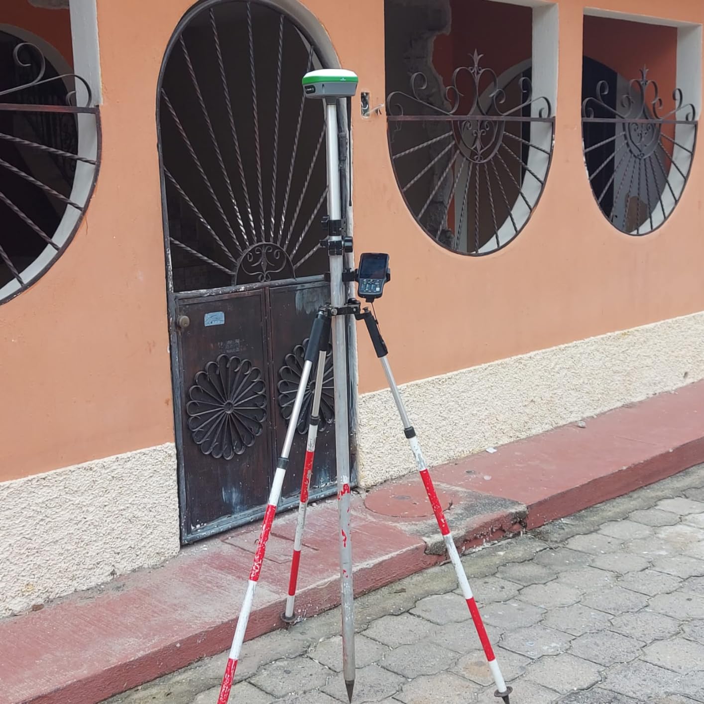 SMA26 Plus GNSS Receiver Base&Rover RTK GPS Land Survey Equipment with Permanent Survey Software, 1cm Accuracy, PPP/UHF Radio/BT Connectivity, IP67 Waterproof Ideal for Construction and Mapping customer photo 3