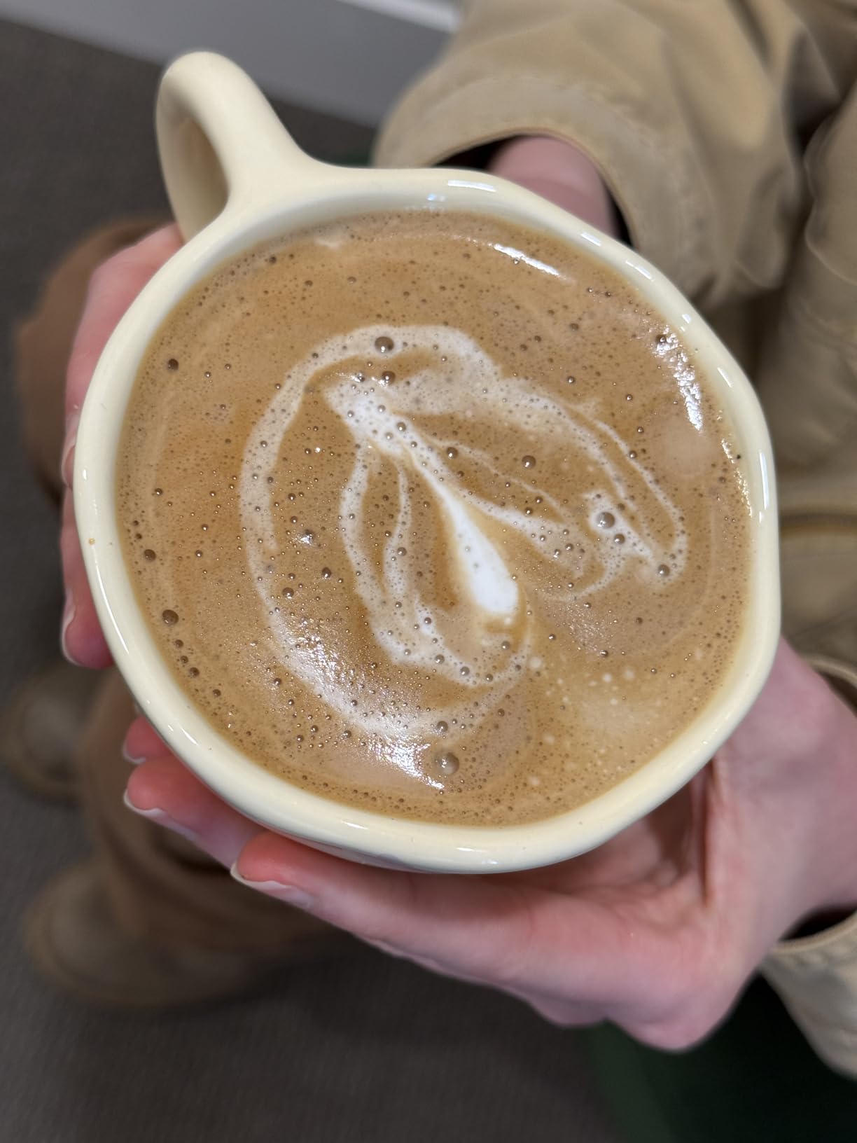 CASABREWS 3700 Essential Espresso Machine 20 Bar, Stainless Steel Cappuccino & Latte Coffee Maker with Steam Frother for Home, 43.9oz Water Tank, Silver customer photo 2