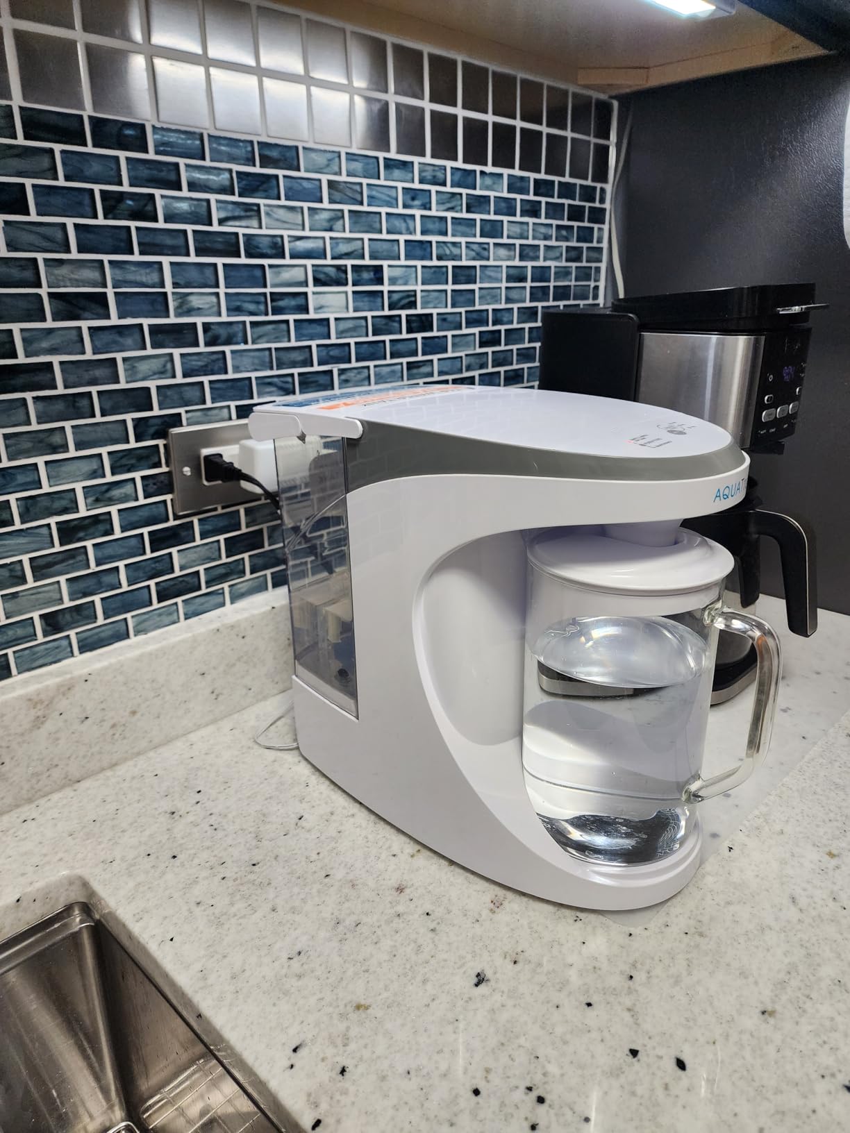 AquaTru Carafe Countertop Water Purifier | Compact 4-Stage Reverse Osmosis System with Glass Carafe Removes 84 Contaminants Including Forever Chemicals, Lead & Fluoride | No Plumbing customer photo 1