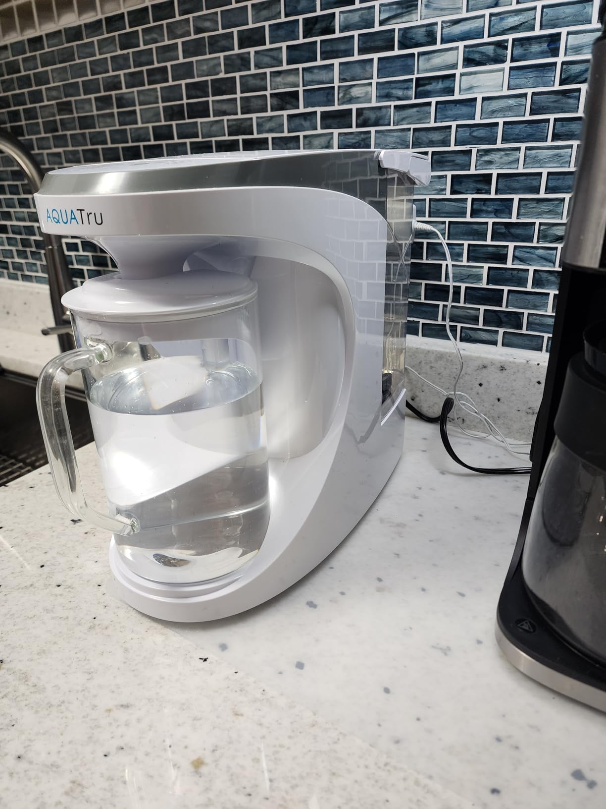 AquaTru Carafe Countertop Water Purifier | Compact 4-Stage Reverse Osmosis System with Glass Carafe Removes 84 Contaminants Including Forever Chemicals, Lead & Fluoride | No Plumbing customer photo 2