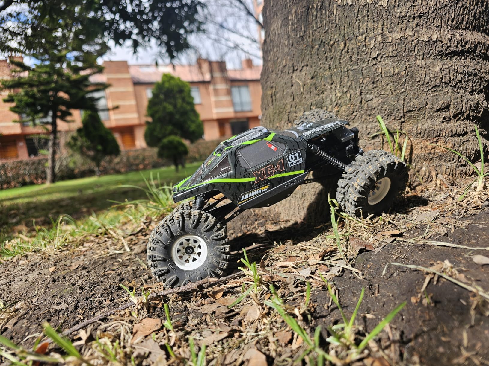 Axial RC Truck 1/24 AX24 XC-1 4WS Crawler Brushed RTR (Includes Everything Needed No Other purchases Required), Green, AXI00003T1 customer photo 1