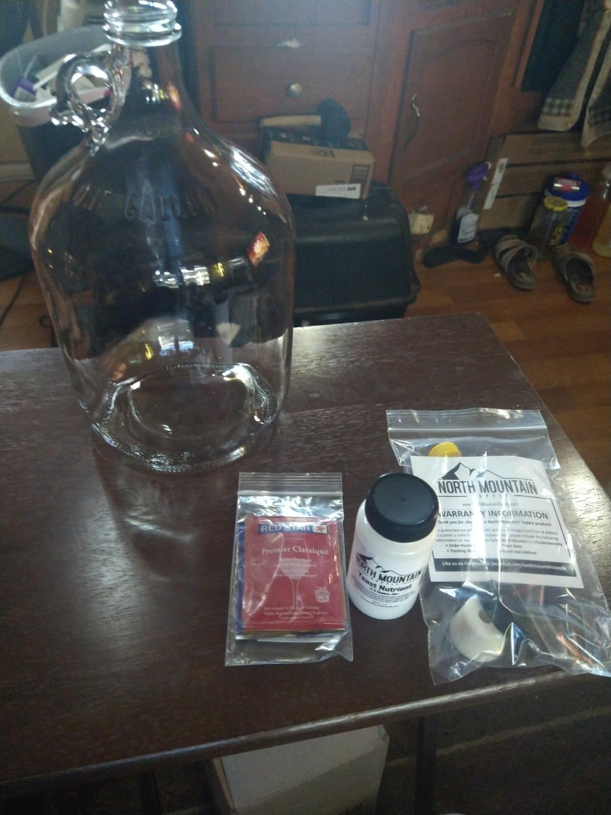 North Mountain Supply 1 Gallon Glass Fermenting Jug with Handle, #6.5 Rubber Stopper, 6-Bubble Airlock, Black Plastic Lid, 3-Pack Yeast Assortment, & 3.5 Ounce Yeast Nutrients customer photo 3