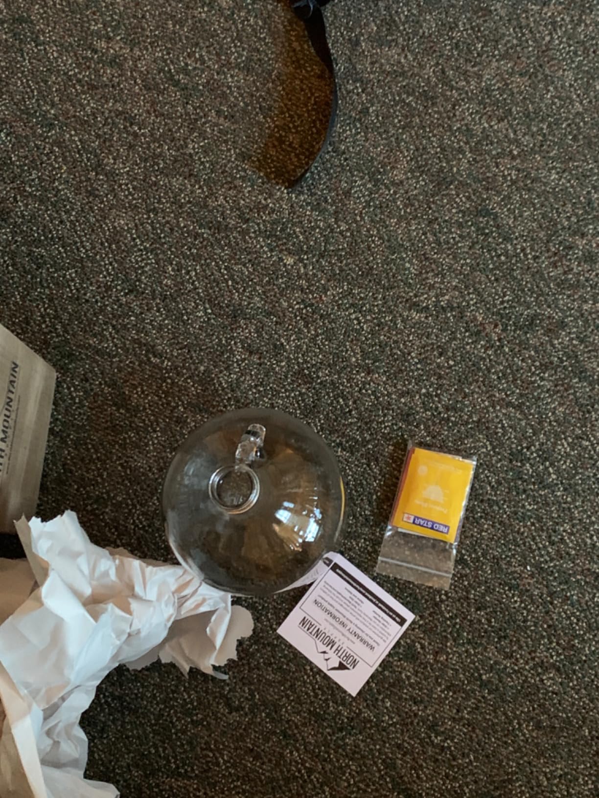 North Mountain Supply 1 Gallon Glass Fermenting Jug with Handle, #6.5 Rubber Stopper, 6-Bubble Airlock, Black Plastic Lid, 3-Pack Yeast Assortment, & 3.5 Ounce Yeast Nutrients customer photo 4