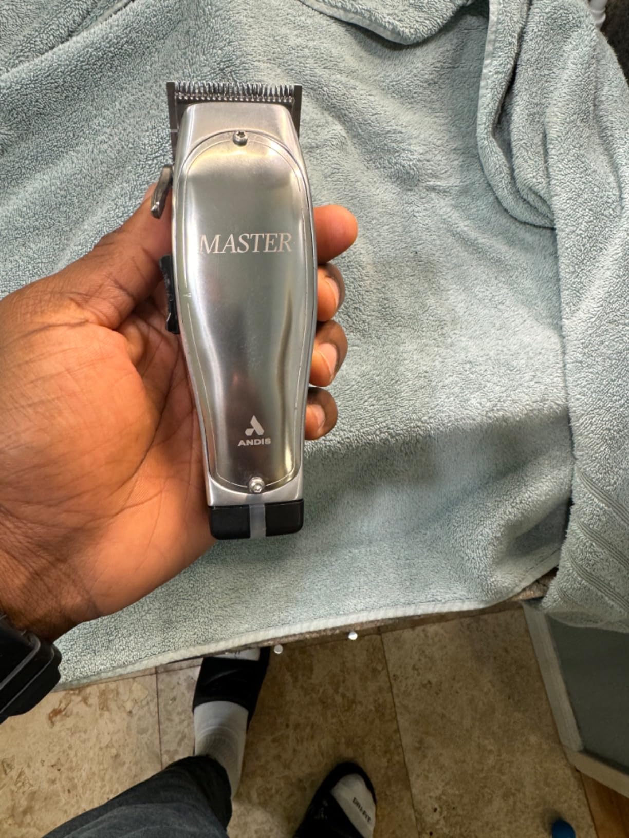 Andis 12660 Professional Master Corded/Cordless Hair Clipper, Adjustable Carbon Steel Blade Hair Clipper for Close Cutting, Silver customer photo 2