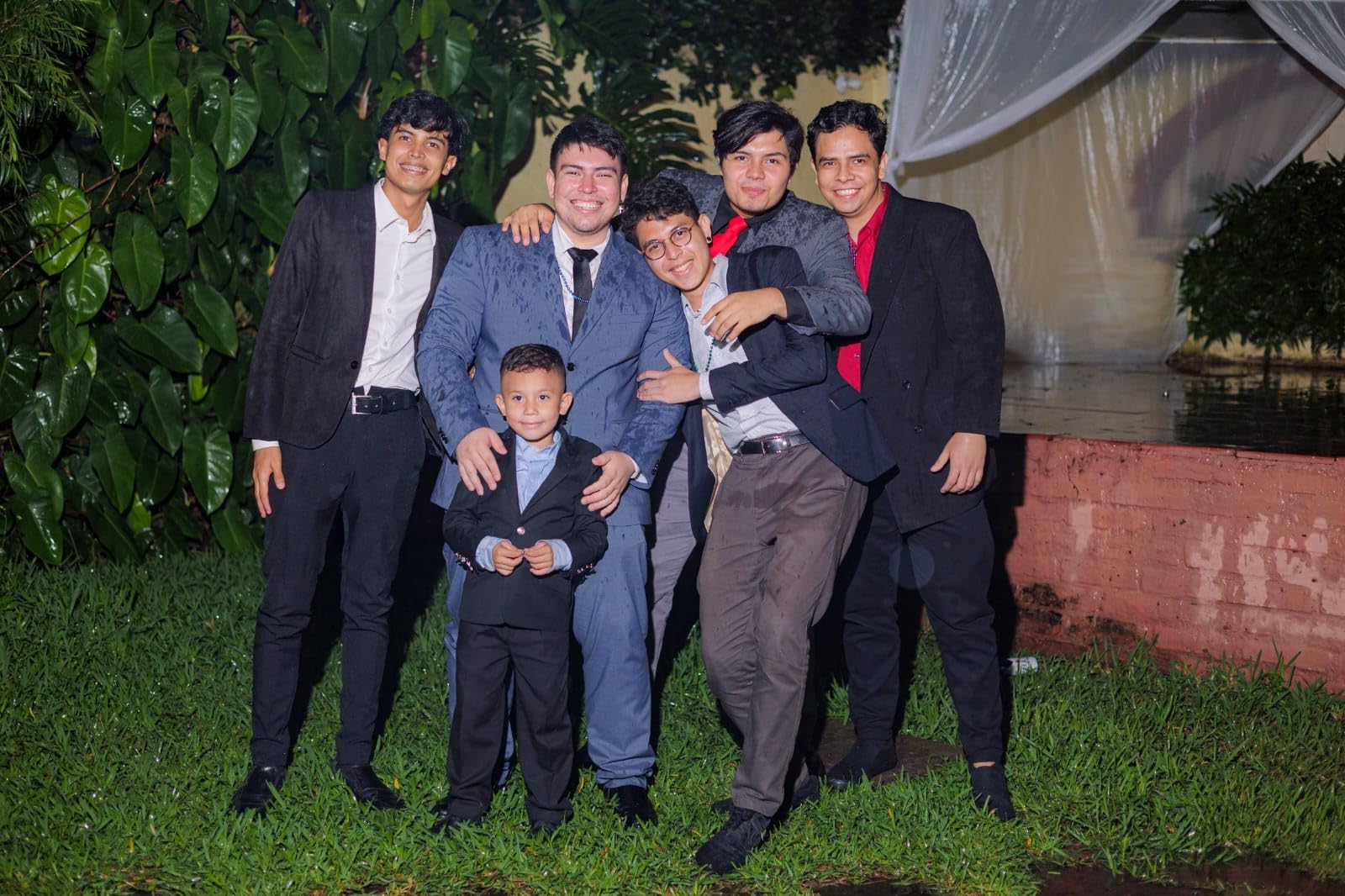 Canon EOS R50 Mirrorless Camera RF-S18-45mm Lens Kit (White), 24.2MP APS-C customer photo 2