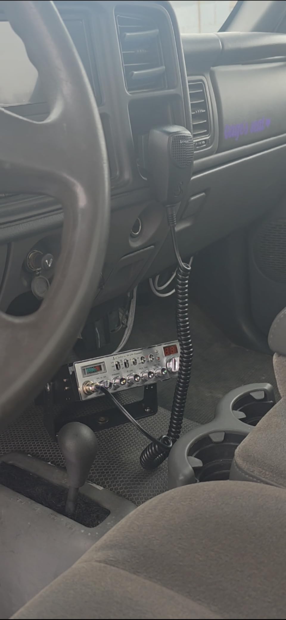 Cobra 29 NW AM/FM Classic Professional CB Radio - Easy to Operate Emergency Radio, Travel Essentials, Instant Channel 9/19, Full 40 Channels, SWR Calibration and NightWatch Illumination Display, Black customer photo 1