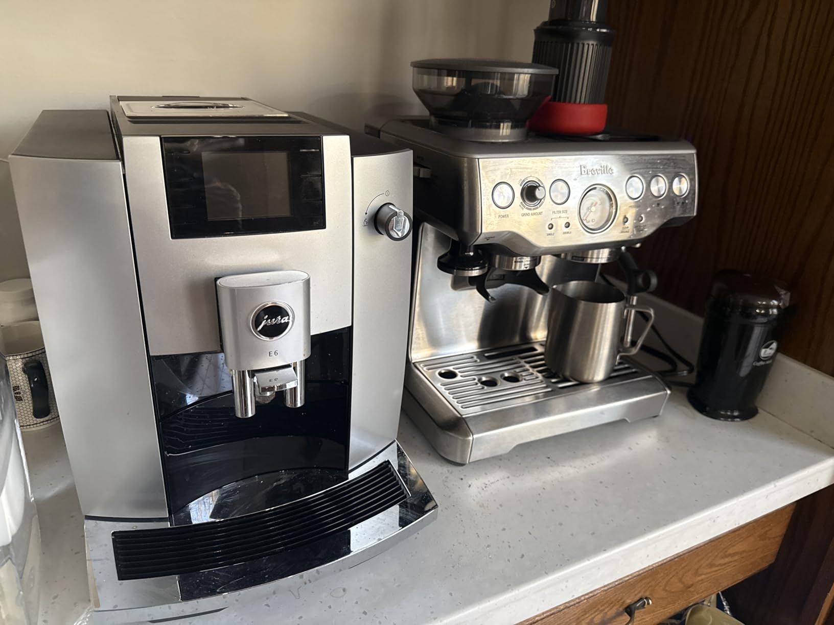 Jura E6 Platinum 15465 - Automatic Espresso Machine with Easy Cappuccino Function customer photo 1