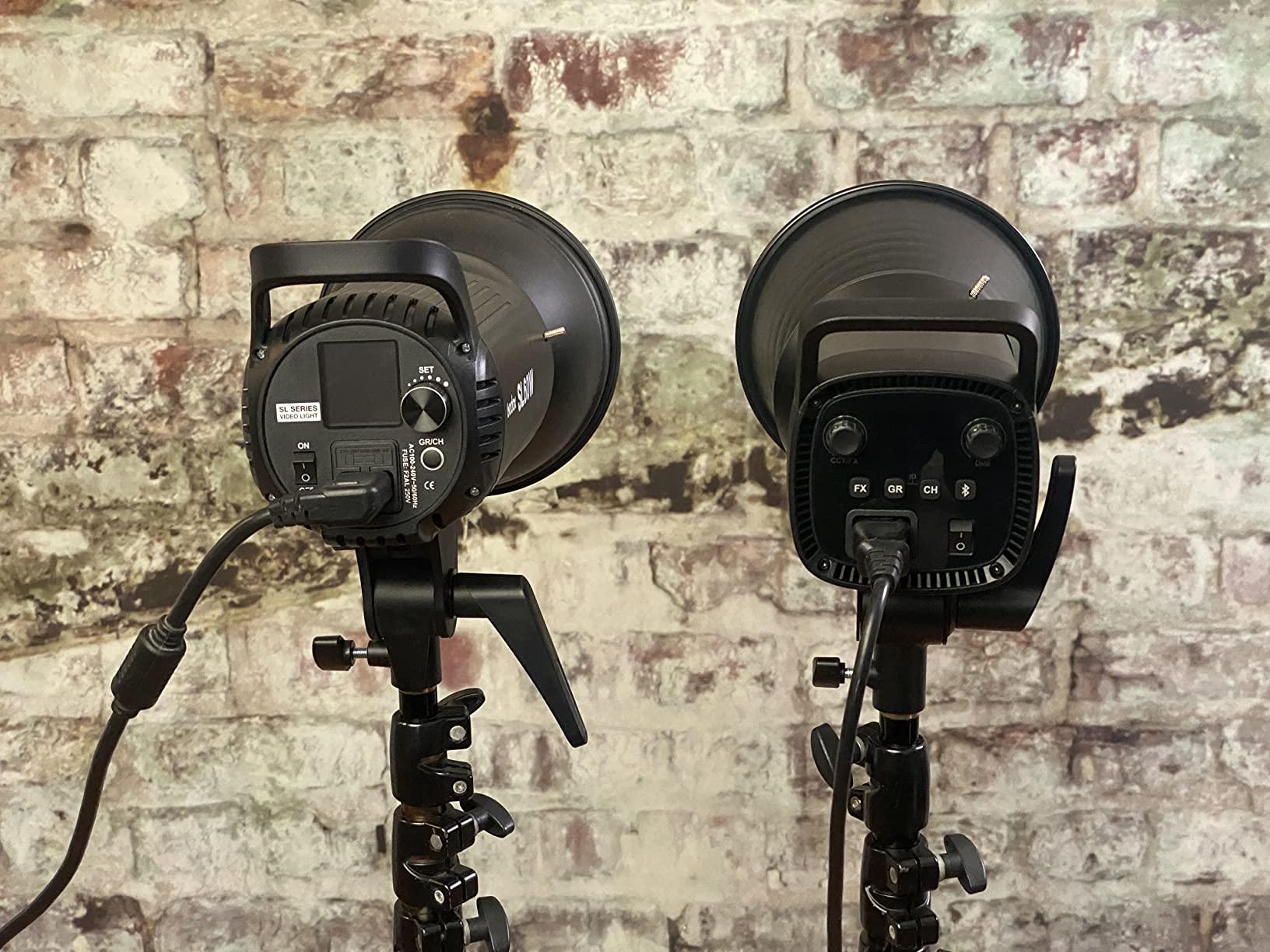Godox SL60IIBi Bi-Color LED Video Light 75W, 2800K-6500K, CRI96+ TLCI97+, 25100Lux@1m, Bowens Mount LED Continuous Output Light w/11 FX Effects, APP/2.4G Wireless Control customer photo 1