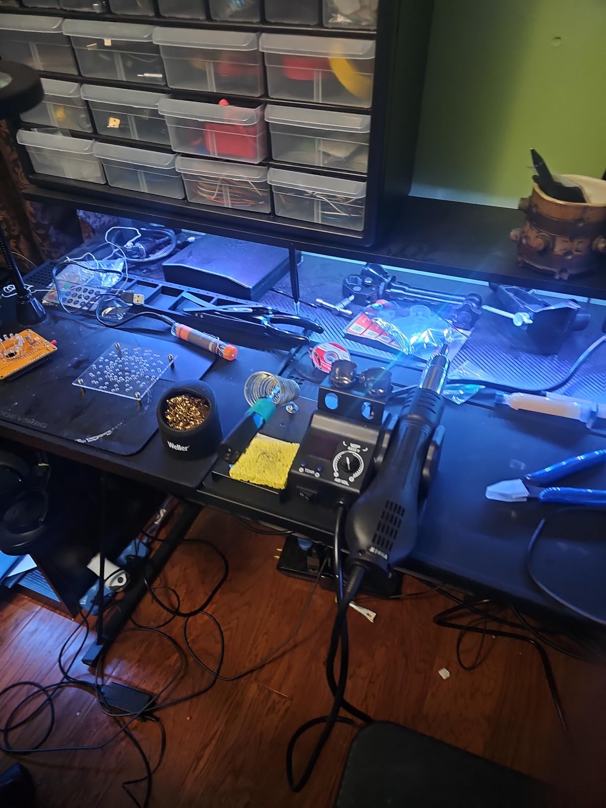 WEP 8858-V Hot Air Rework Station Kit with Compact Size, Integrated Nozzle Holder, 3 Nozzles, 2 Tweezers, Adjustable Temperature & Air Volume, PID Program, °C/°F Conversion customer photo 2