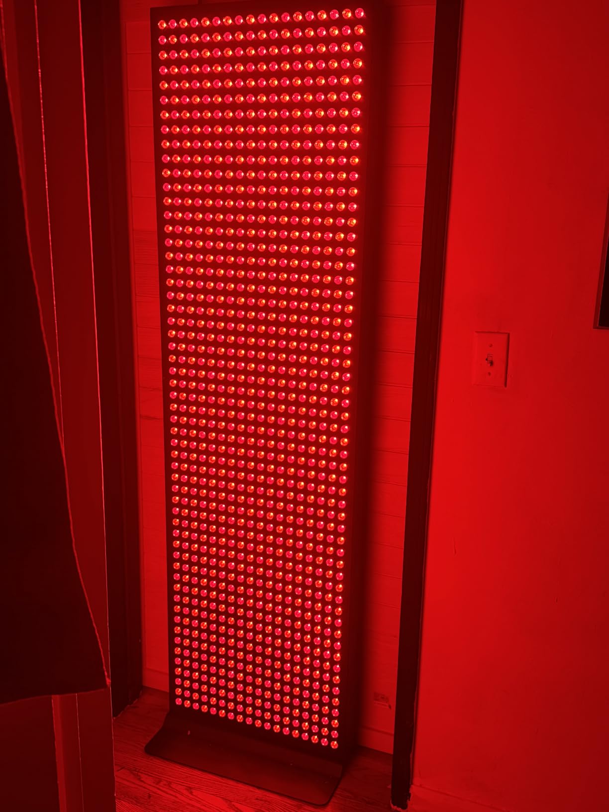 Red Light Therapy Device for Full Body, 630nm, 660nm, 810nm & 850nm, Near Infrared Dual-Chip Clinical Grade LED Panel for Smooth Skin, Weight & Pain Management and Overall Wellness (3000-Watt 600-LED) customer photo 2