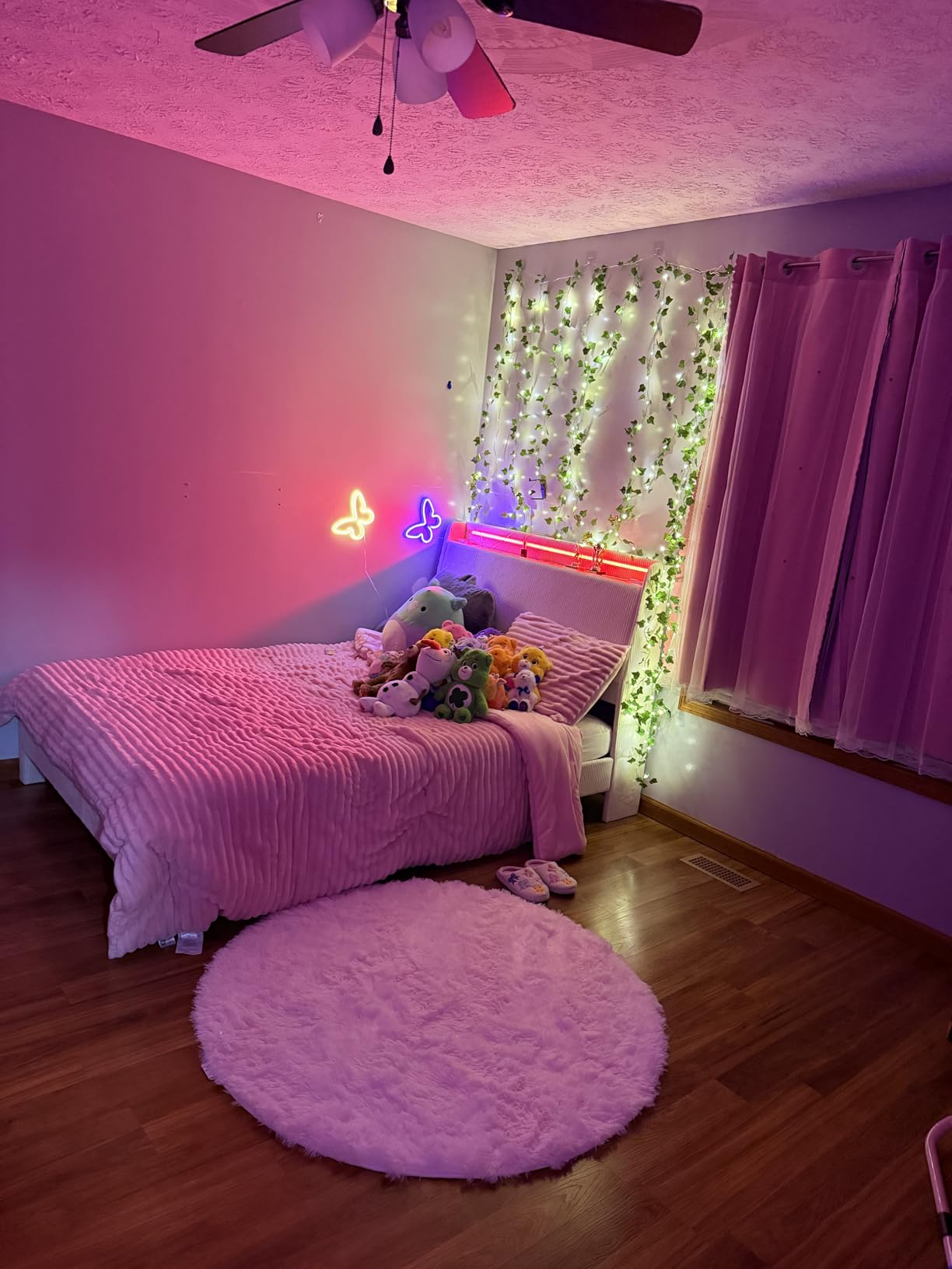 BRIGHTDECK 3 Pcs Butterfly Neon Signs, Neon Light for Bedroom, USB or 3-AA Battery Powered LED Wall Decor for Valentines Day Birthday Gift, Wedding, Party, Home Decor customer photo 1
