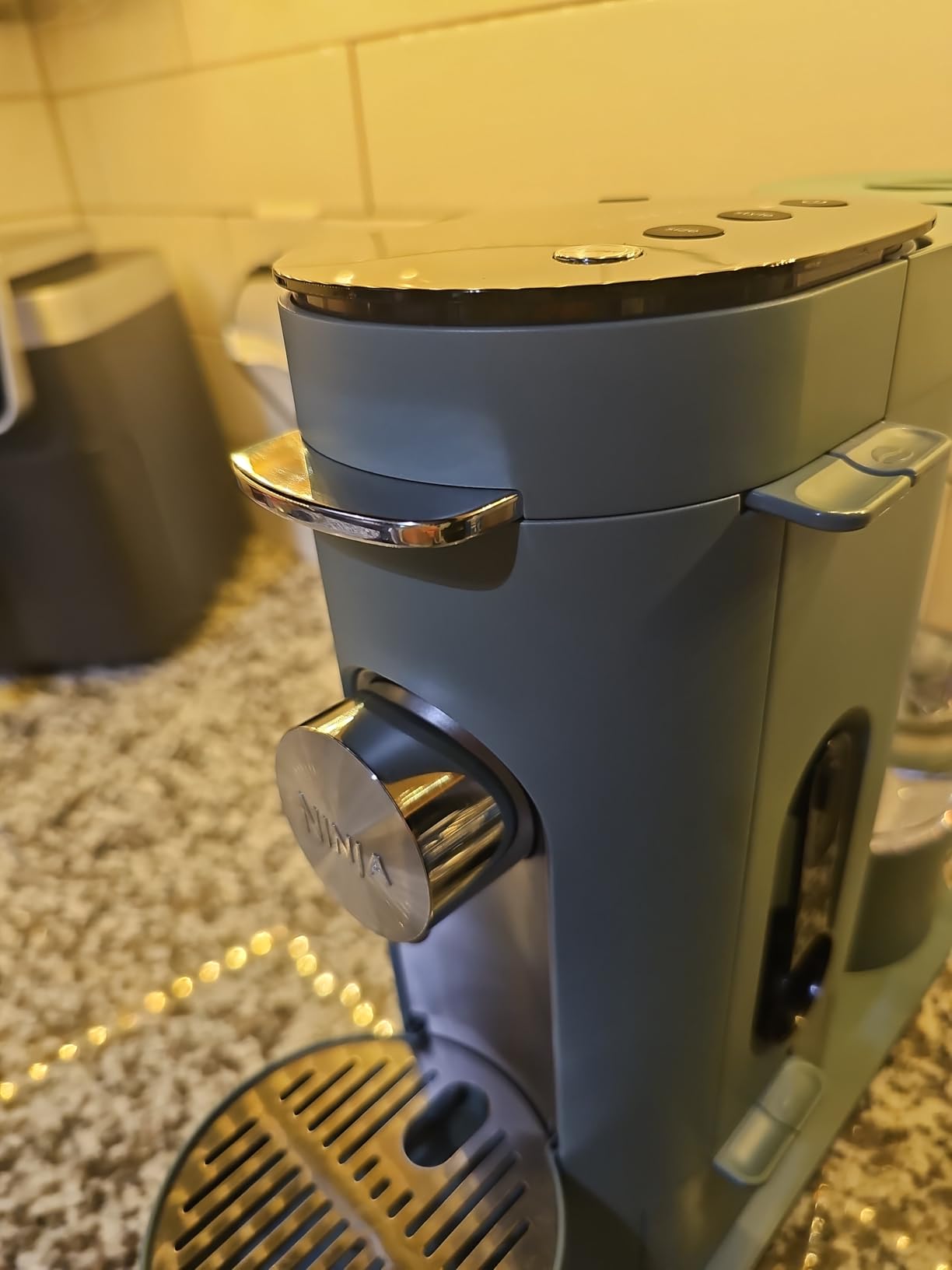 Ninja Coffee Maker Single Serve Brew with Coffee Pods & Grounds Compatible with K-Cup Coffee Pods 4 Brew Styles, up to 24oz Cup Sizes & 56oz Removable Reservoir Black PB051 customer photo 1