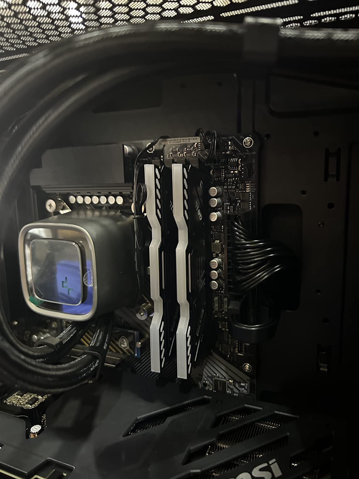 Skytech Gaming Chronos Gaming PC Desktop - Intel Core i7 13700K 3.4 GHz, NVIDIA RTX 4070, 1TB NVME SSD, 32GB DDR5 RAM RGB, 750W Gold PSU, 360mm AIO, 11AC Wi-Fi, Windows 11 Home 64-bit, Black customer photo 2