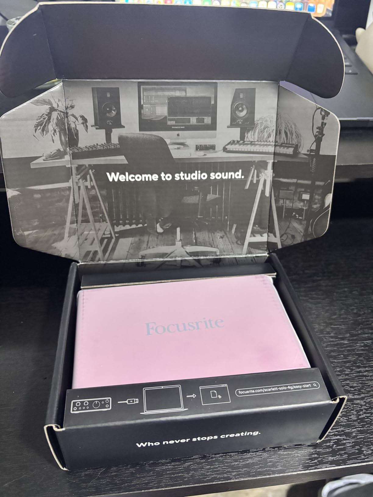 Focusrite Scarlett Solo 4th Gen USB Audio Interface for Guitarist, Vocalist, or Producer customer photo 2