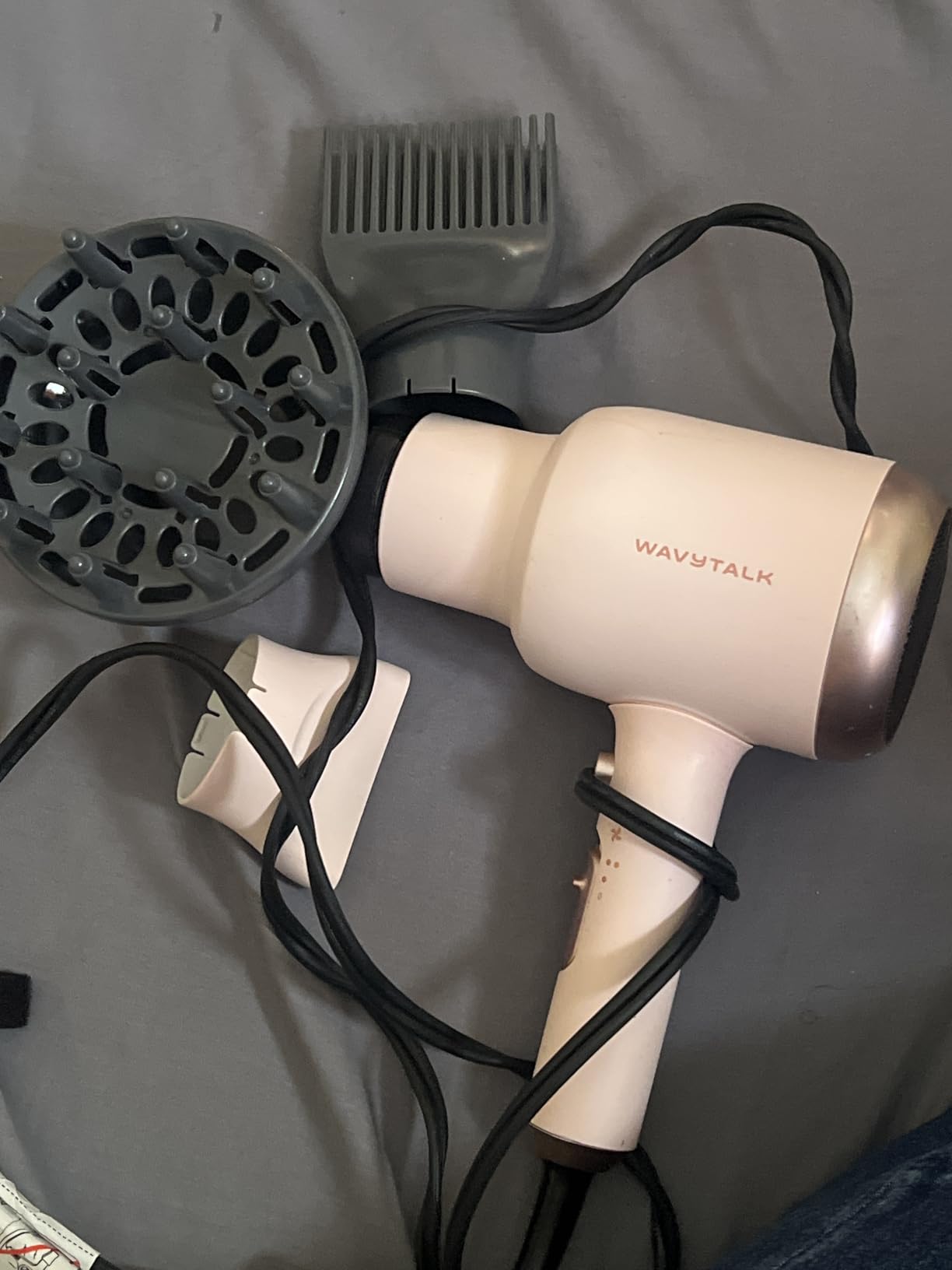 Wavytalk Hair Dryer with Diffuser, Blown Away Ionic Hair Dryer for Curly Hair with Comb, 1875W Fast Drying Blow Dryer with Ceramic Technology, 3 Attachments for All Hair Types, Light and Quiet, Black customer photo 1