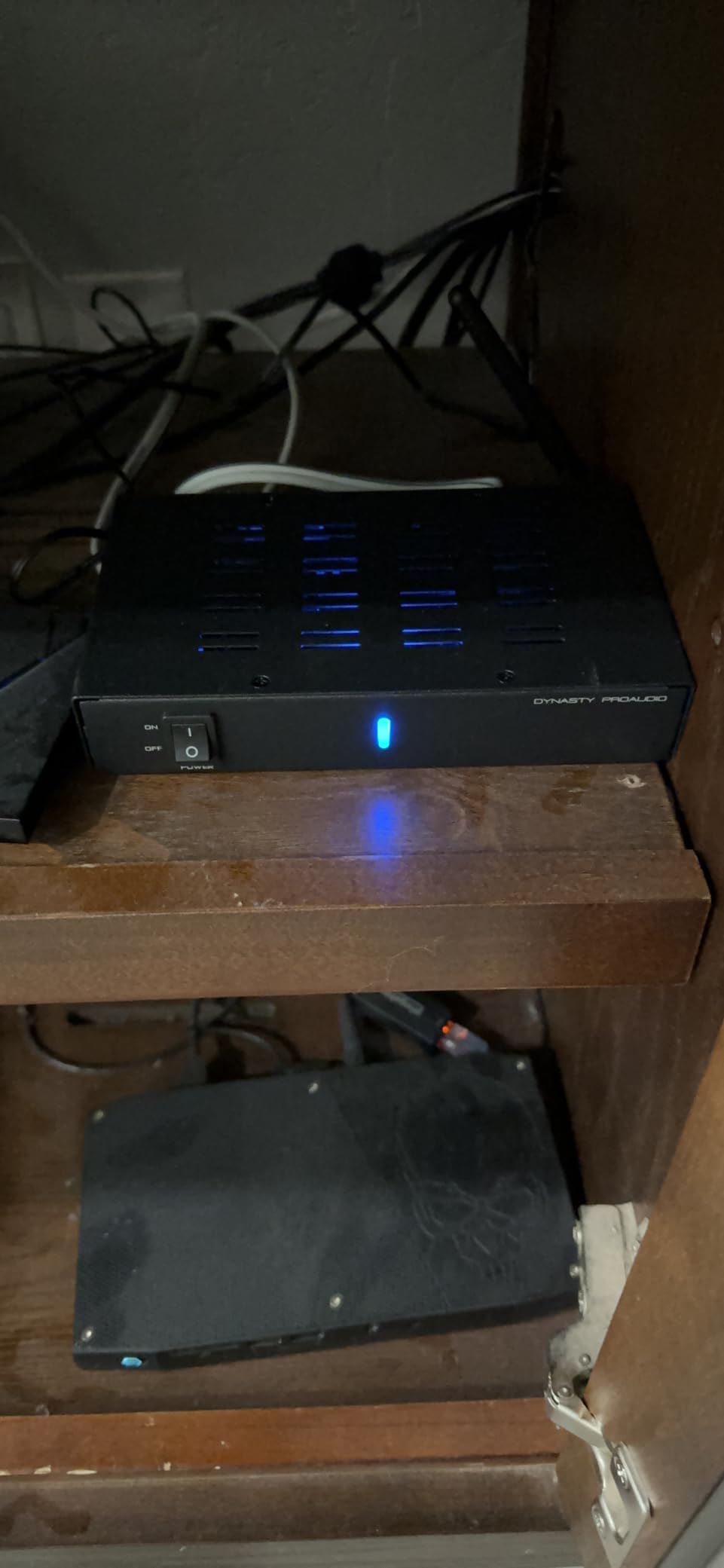 Dynasty PROAUDIO WSA-5RP-PLUS Wireless Surround Sound Rear Speakers Kit with 2 x 100W Amplifier Built-in (Metal Chassis Design) customer photo 2