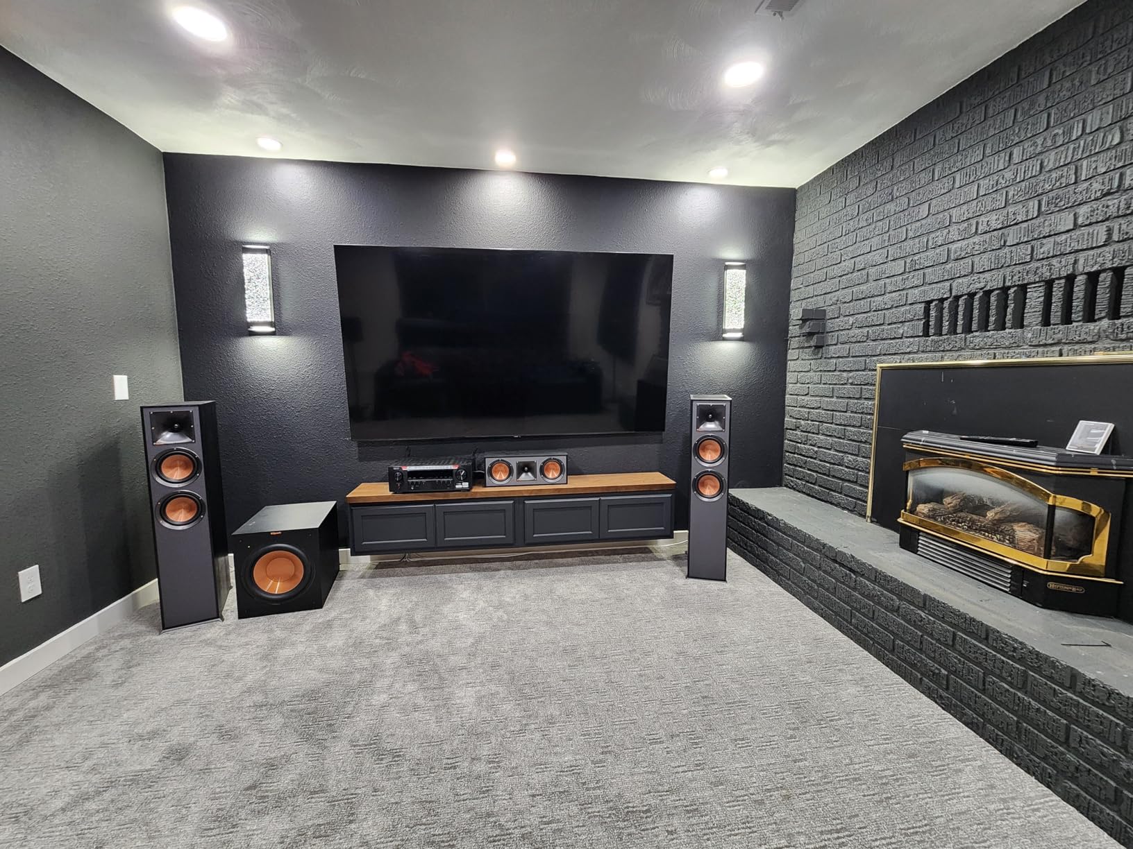 Klipsch Reference 5.2 Dolby Atmos Home Theater System with R-625FA Floorstanding Speakers, R-52C Center, R-41M Surrounds & 2X R-12SW 12