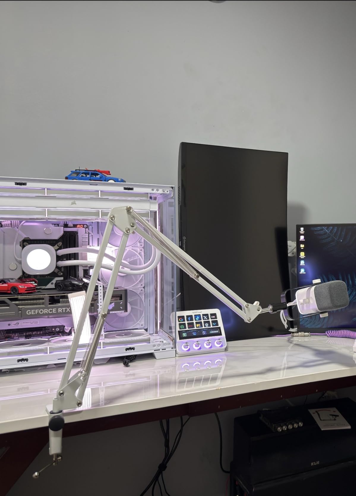 FIFINE XLR/USB Gaming Microphone Set, Dynamic PC Mic for Streaming Podcasting, Computer RGB Mic Kit with Boom Arm Stand, Mute Button, Headphones Jack, for Recording Vocal Voice-Over-AmpliGame AM8T customer photo 1