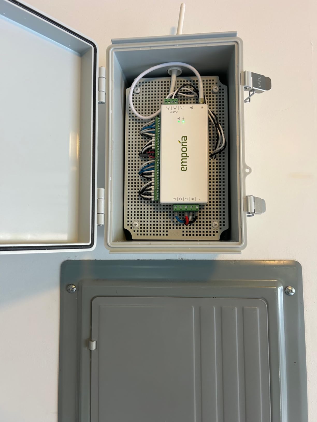 Emporia Vue 3 Home Energy Monitor - Smart Home Automation Module and Real Time Electricity Usage Monitor, Power Consumption Meter, Solar and Net Metering for UL Certified Safe Energy Monitoring customer photo 2