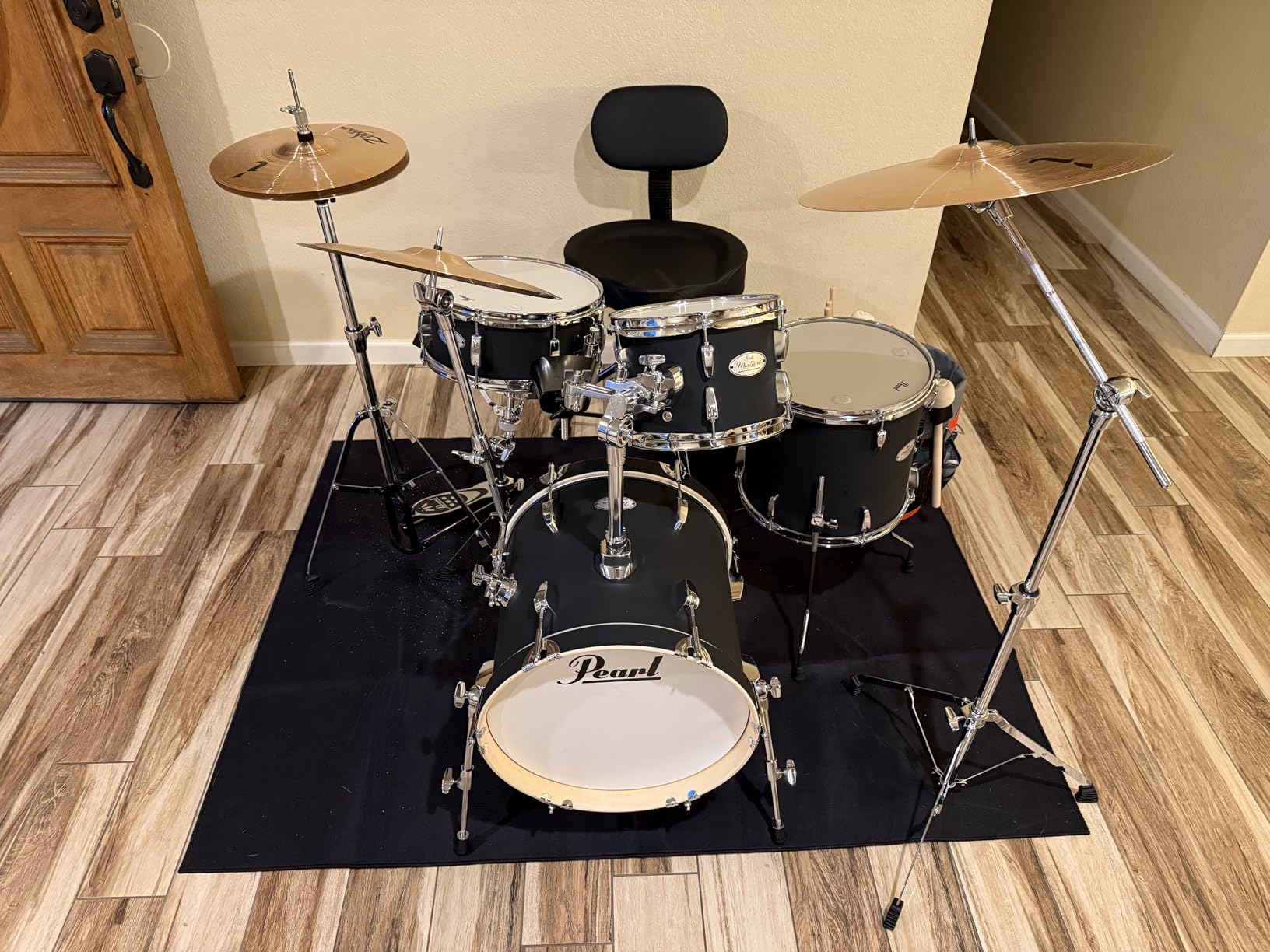 Pearl Midtown 4-Pc. Complete Drum Set with Hardware (Cymbals not included), Pure White, (MT564/C33) customer photo 1