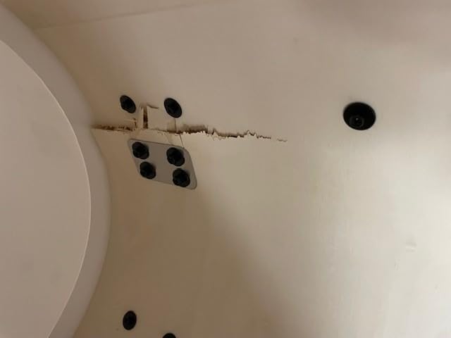 Pearl Midtown 4-Pc. Complete Drum Set with Hardware (Cymbals not included), Pure White, (MT564/C33) customer photo 2