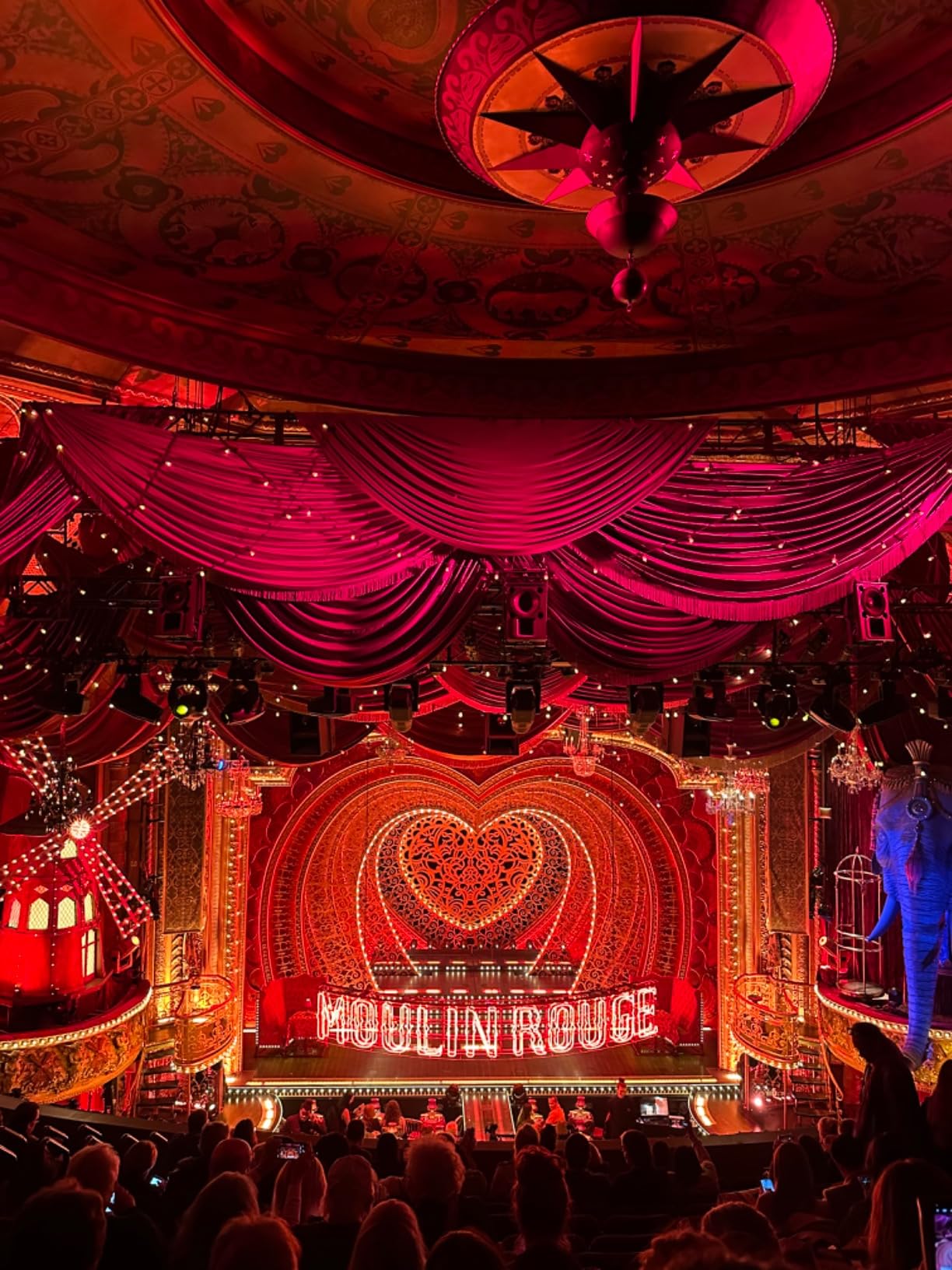 BLACKICE Opera Glasses, 3X25 Theater Binoculars, Mini Compact Opera Glasses with Adjustable Handle, Portable Binoculars for Women Adults Kids, Ideal for Concert Theater Opera (Golden with Handle) customer photo 2