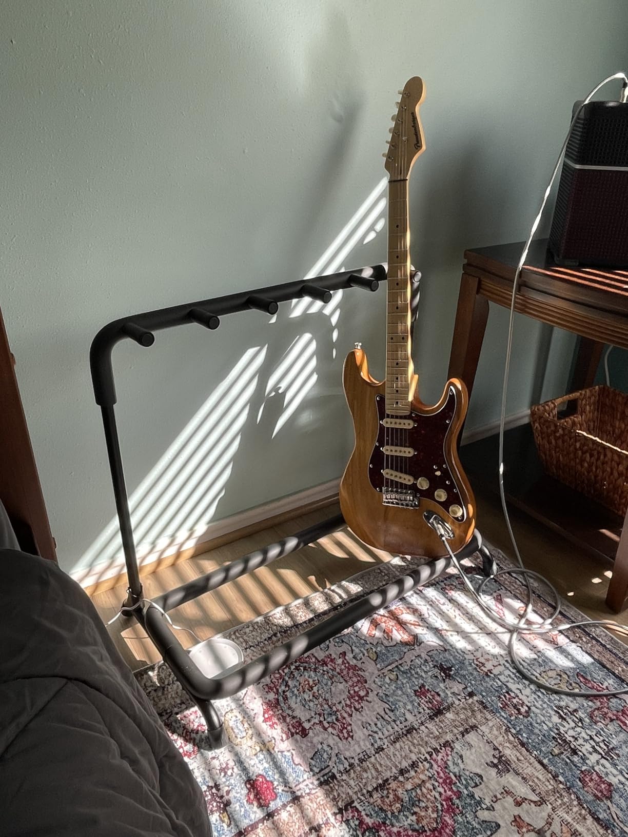 CAHAYA Multi Guitar Rack: Acoustic Guitar Display Rack 5 Holder Thick Padding Guitar Rack Holder Floor Stand for Classical Acoustic Electric Guitars and Bass CY0345 customer photo 2