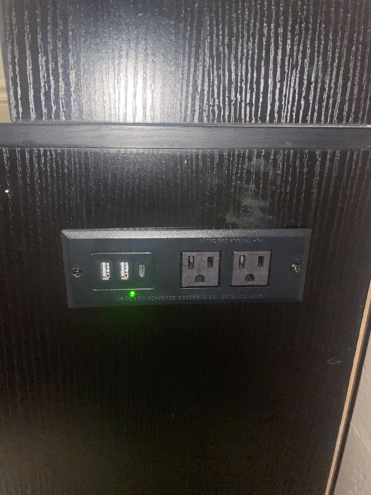 HOOBRO Wine Bar Cabinet with LED Light, Home Coffee Cabinet with Wine & Glass Rack, Freestanding Bar Cabinet with Power Outlets, Kitchen Liquor Cabinet for Living Room, Dining Room, Black BK78UDJG01 customer photo 2