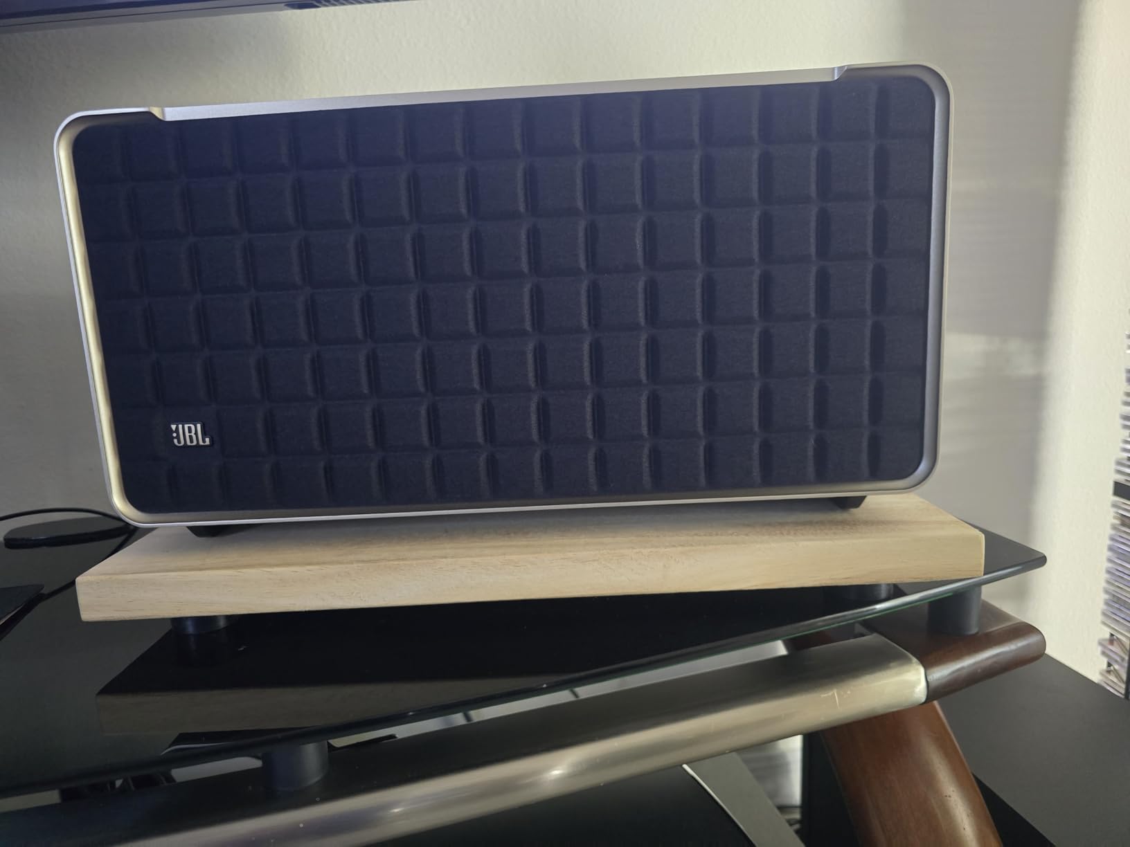 JBL Authentics 500 - Retro Style Home Speaker with Bluetooth, Voice Control, and Dolby Atmos customer photo 1