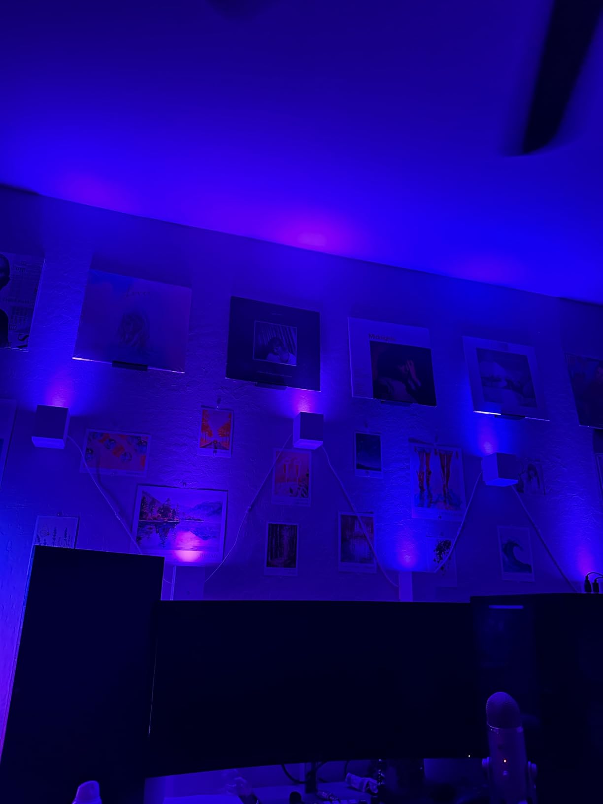 Govee Cube Wall Sconces, RGBIC LED Wall Light Works with Alexa, WiFi Smart Lights for Room Decor, Color Changing Indoor Light Fixture for Bedroom Dining Room, Music Sync, Adjustable Cables, 15ft customer photo 1