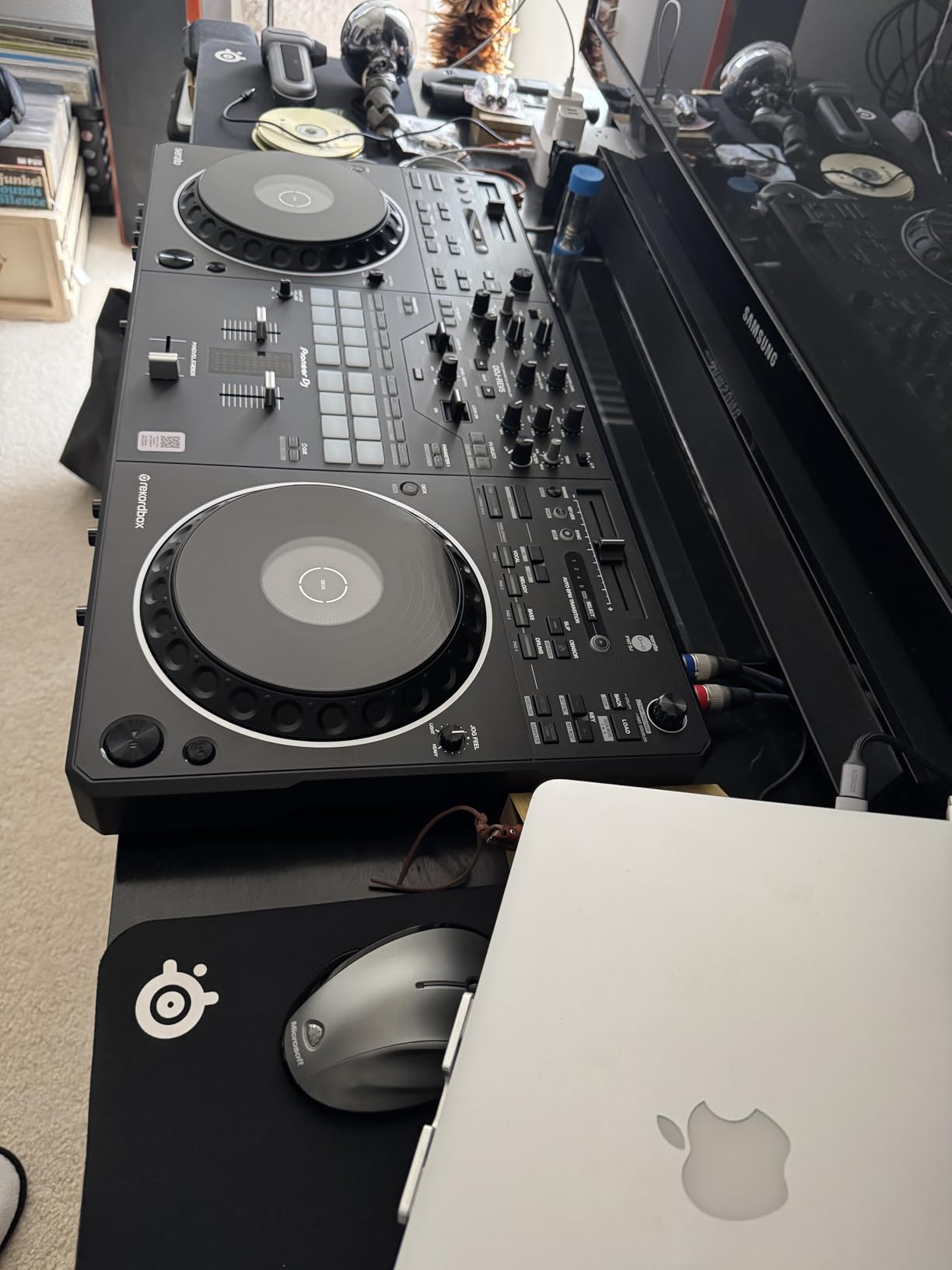 Pioneer DJ DDJ-REV5 Scratch-Style 2-channel Performance DJ Controller customer photo 1