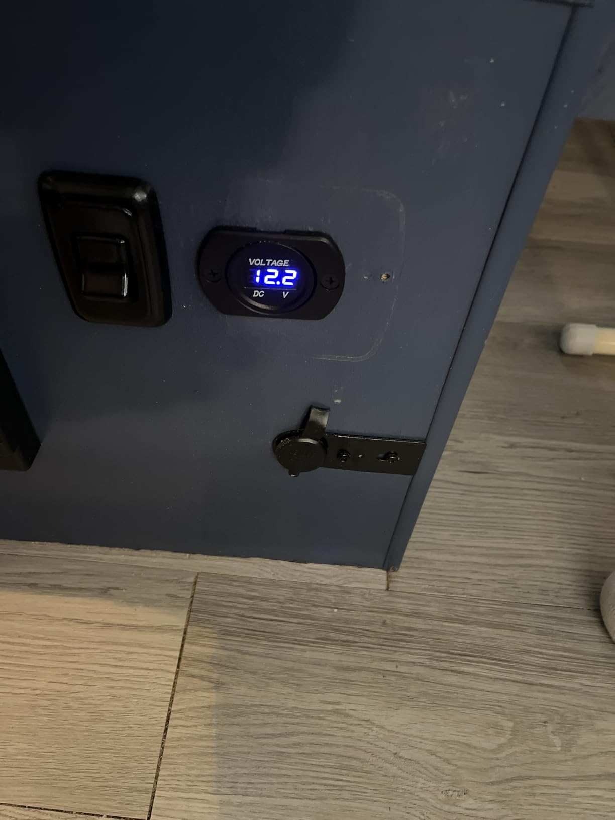 DaierTek Battery Voltage Meter Waterproof DC 12V 24V LED Voltmeter Panel 12 Volt 24 Volt 36 Volt Battery Monitor with Blue Light Round Digital Voltage Display for Marine Boat Car Automotive Motorcycle customer photo 1