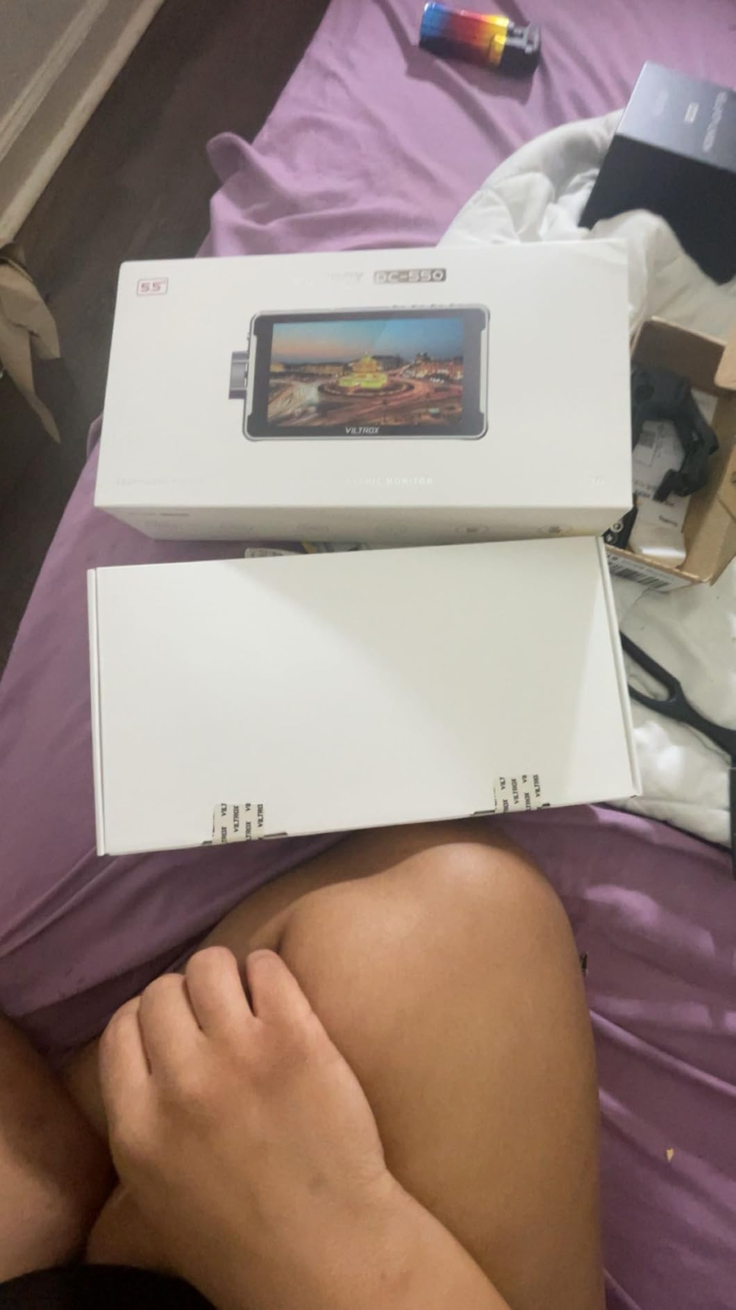 VILTROX DC-550 Touch Screen DSLR Camera Field Monitor 1200 Nits High-Bright 5.5 inch DSLR Camera Monitor with Sunshade Hood/Battery 3D LUT HDR 4K HDMI in and Out Exposure Focus Assist customer photo 1