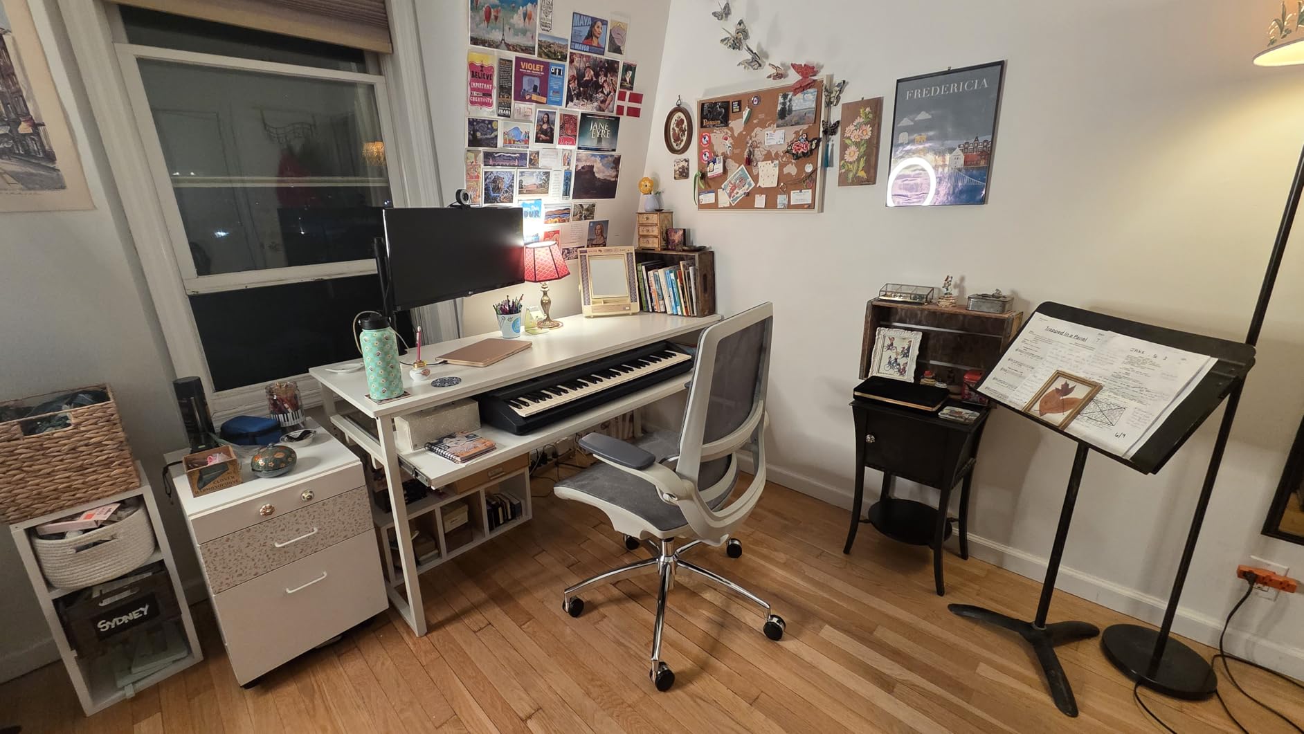 Music Studio Desk with Keyboard Tray and Height Adjustment Bracket, for Full 88 Keys (Black, 88 Keys) customer photo 1