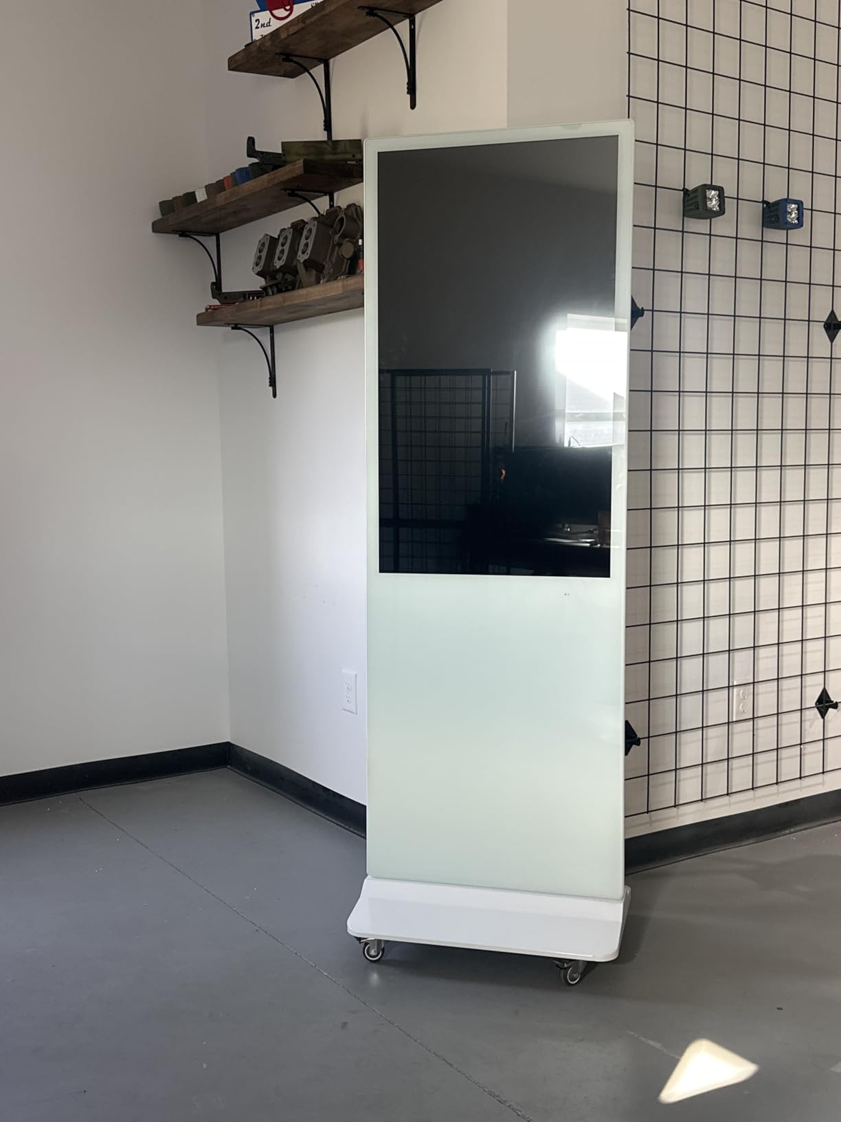 MWE 43 Inch Indoor Floor Standing Digital Signage Advertising Display Kiosk LCD Screen Commercial Totem Android System Vertical Poster with Auto Media Player customer photo 1