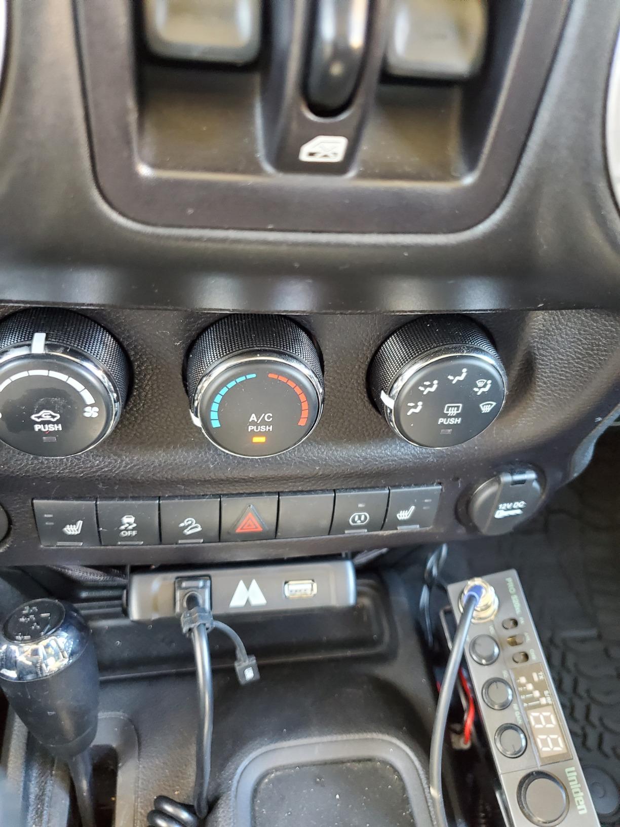 Midland - MXT275 Jeep Branded MicroMobile GMRS Radio - 15 Watts Two-Way Radio with Integrated Control Microphone - Overland Tractors Detachable External Magnetic Mount Antenna - 8 Repeater Channels customer photo 2