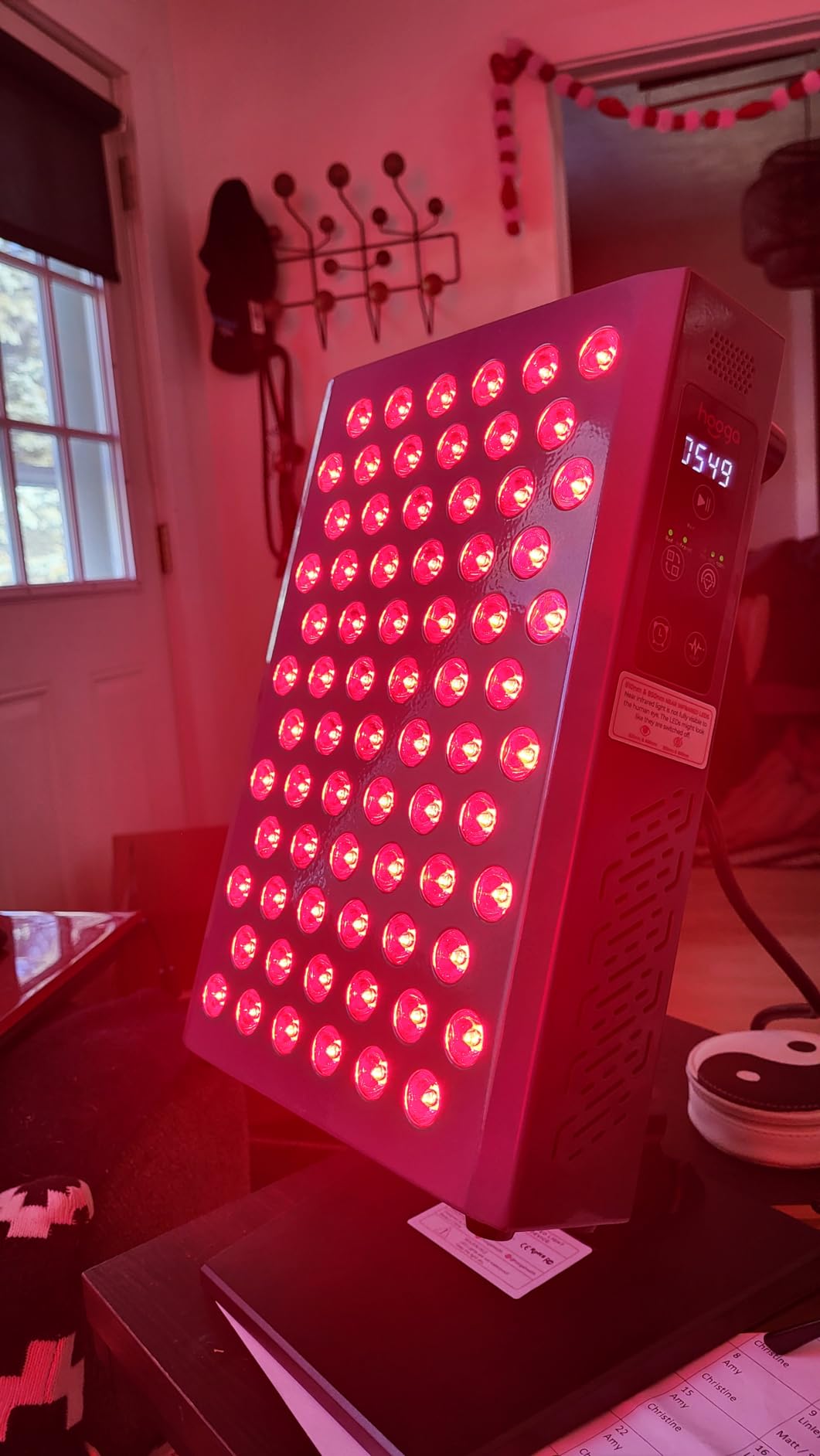 Hooga Red Light Therapy Panel Device - Full Body Panel, 630nm 660nm 810nm 850nm Red & Near Infrared Light Therapy, 300 Quad Chip LEDs, Brightness Control, Pulse Mode - ULTRA1500 customer photo 1