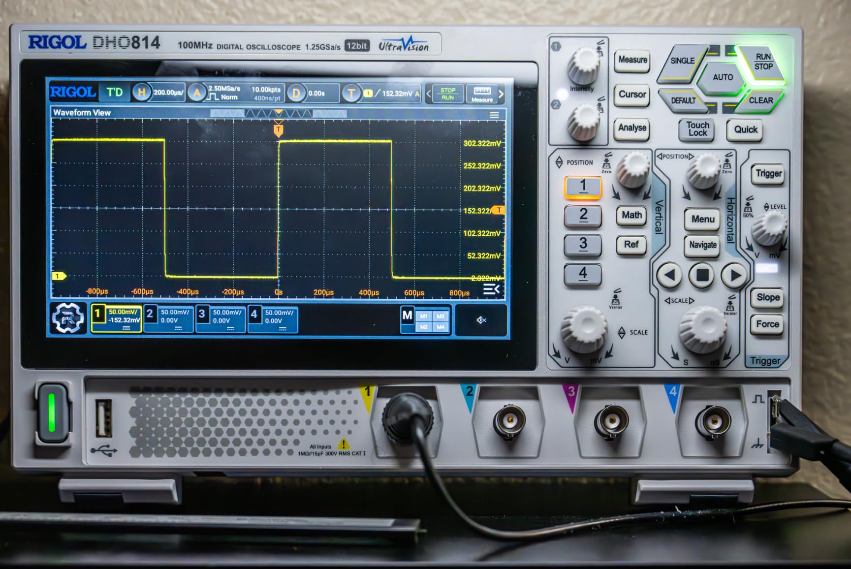 RIGOL Digital Oscilloscope DHO802 70 MHz 2-Ch + EXT Trig 1.25 GSa/s 12-bit 25 Mpts UltraAcquire 1,000,000 wfms/s 7