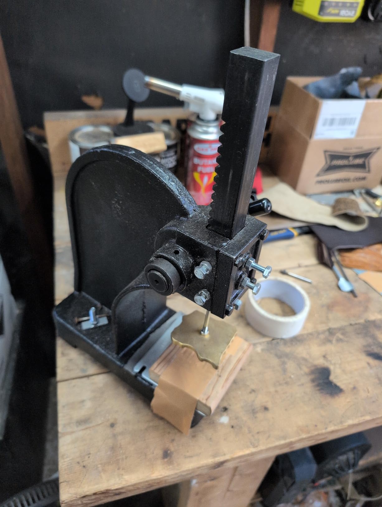 VEVOR Arbor Press, 1 Ton Manual Arbor Press with Handwheel, 5.9