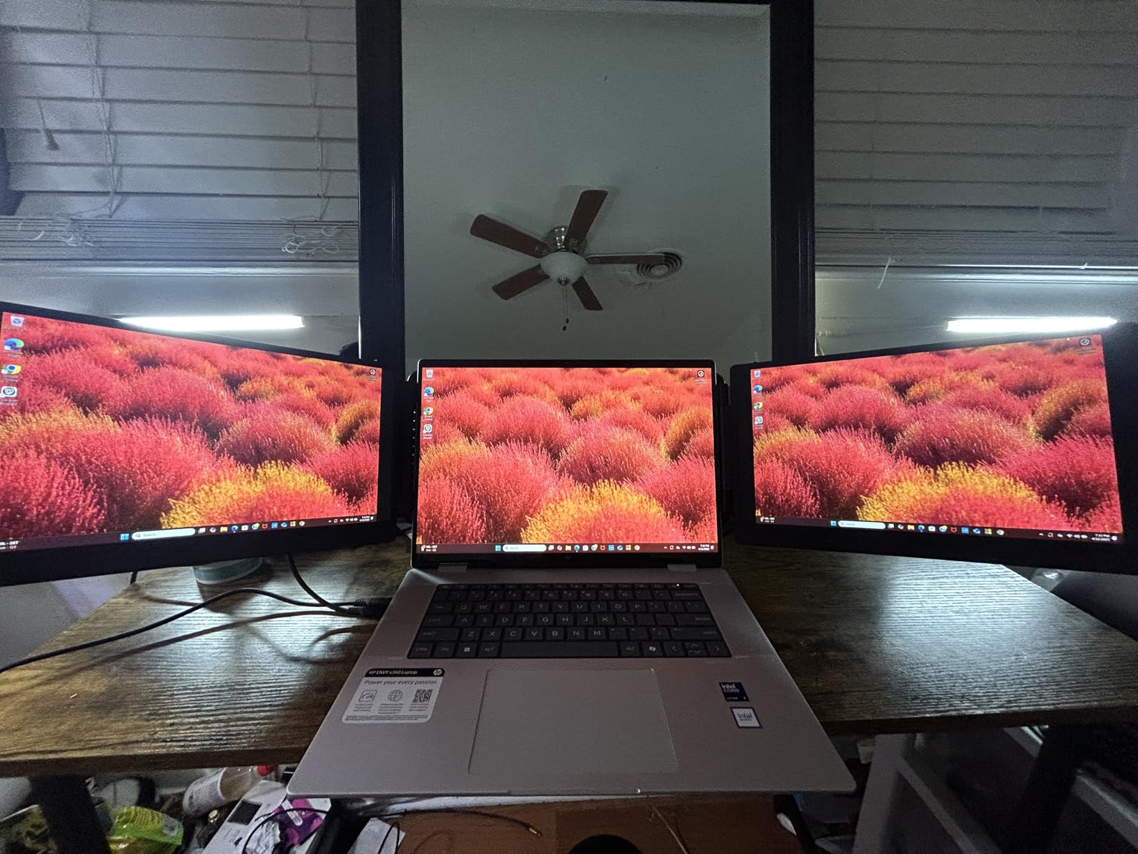 Tablet 2 in 1 Tablets 10 inch Android 15 Tablet Set with Keyboard Case Mouse Stylus Pen, 8GB+32GB customer photo 1