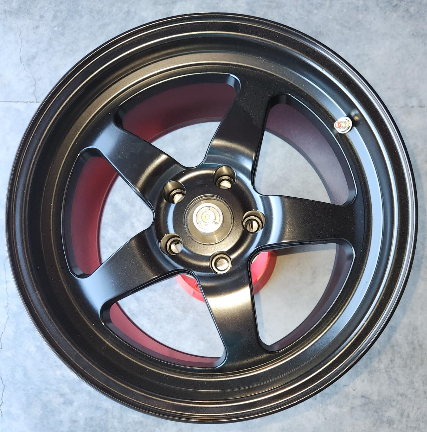 Portable Bubble Wheel Balancer, Heavy Duty Wheel Balancer with Bubble Level, Tire Balancing for Cars & Trucks, Rim Tire Balancer Machine for Car Light Truck Repair customer photo 2