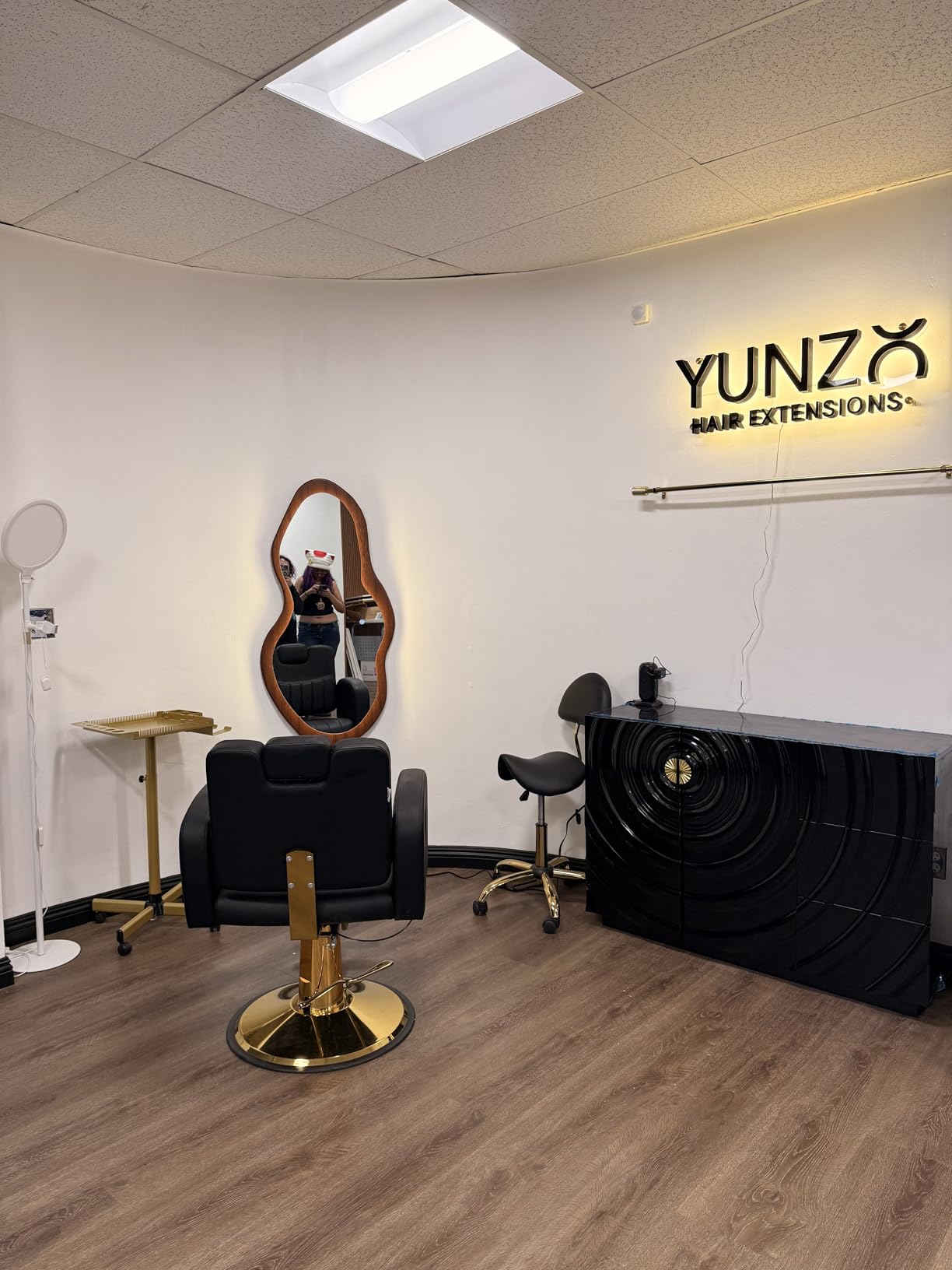 Baasha Black & Gold Reclining Salon Chair - All Purpose Hydraulic Barber Chair with Removable Headrest - Comfortable Styling Chair for Makeup, Lash, Tattoo, Braiding & Shaving, 440 lbs Cap. customer photo 2